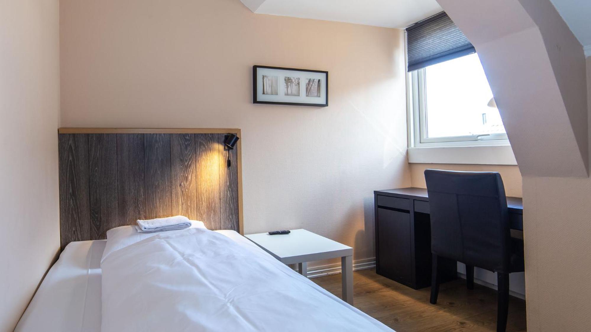 Single Room photo 2
