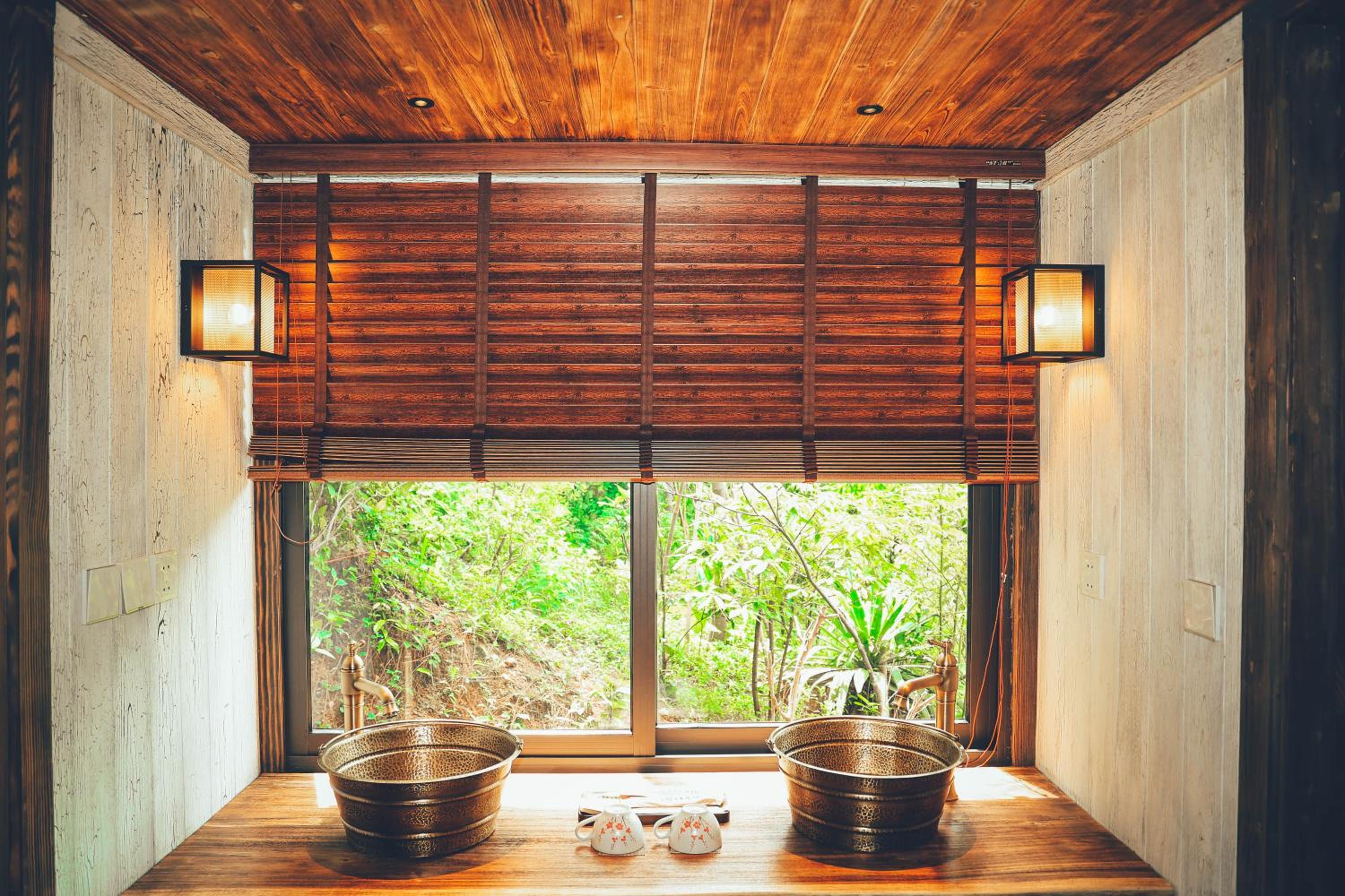 Deluxe Bungalow - Photo 13