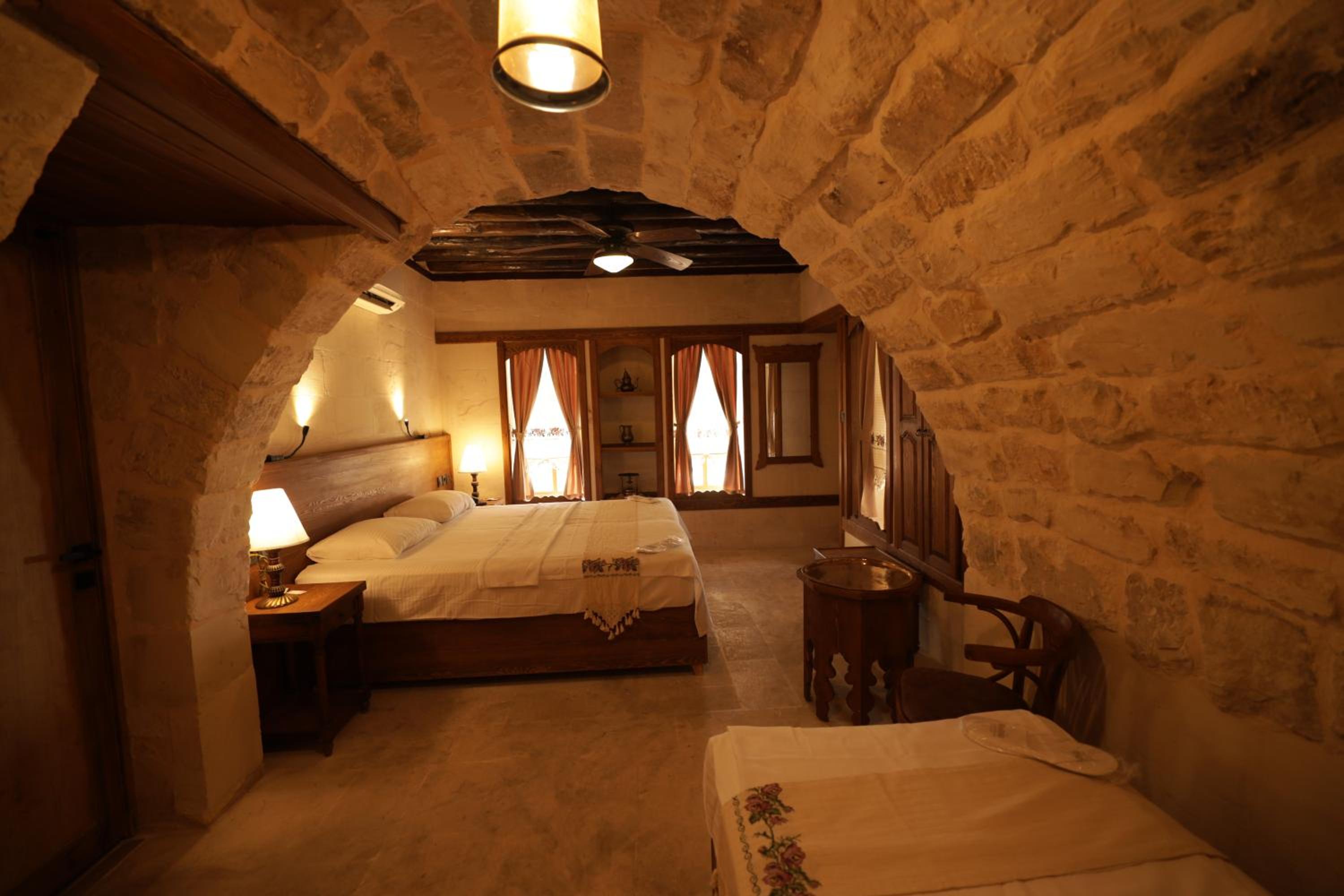 Triple Room with Lake View - Photo 3