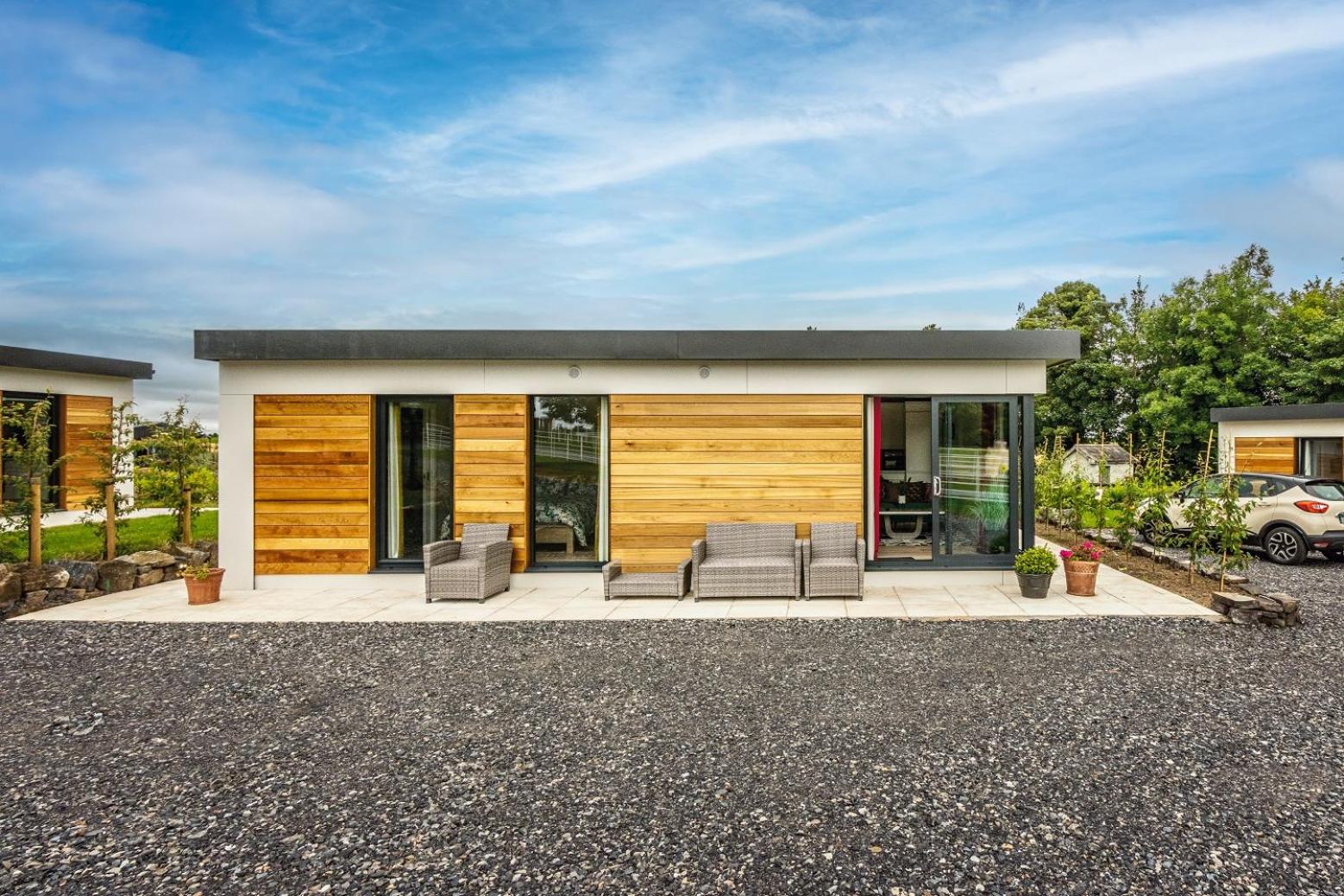 Two-Bedroom House - Photo 8