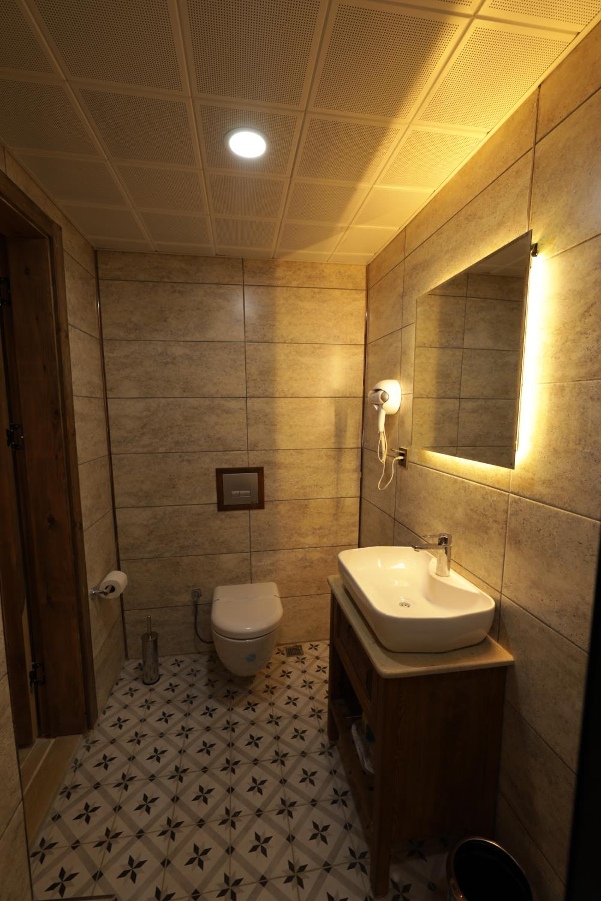 Triple Room with Lake View - Photo 5