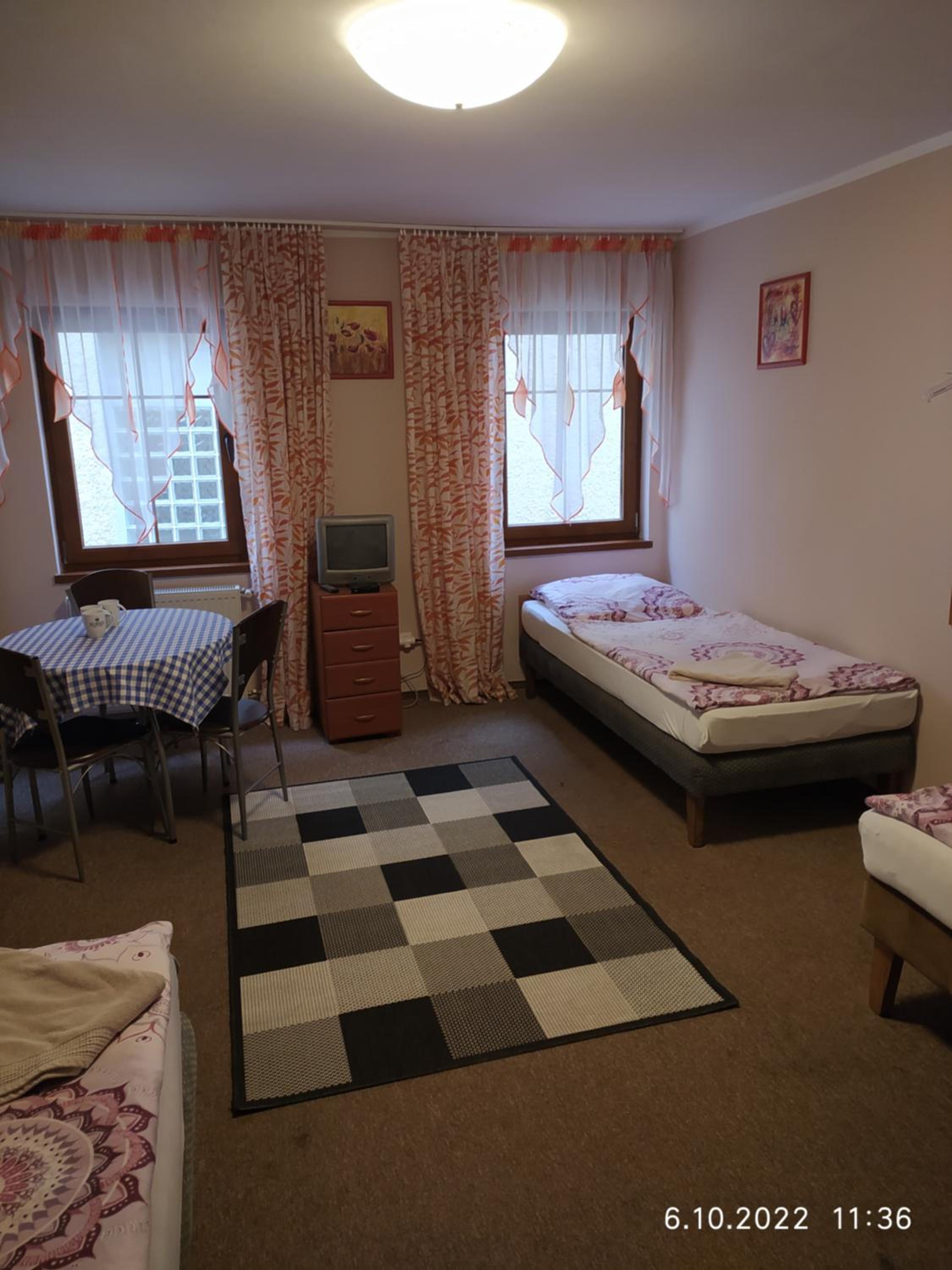 Triple Room with Private Bathroom - Photo 1
