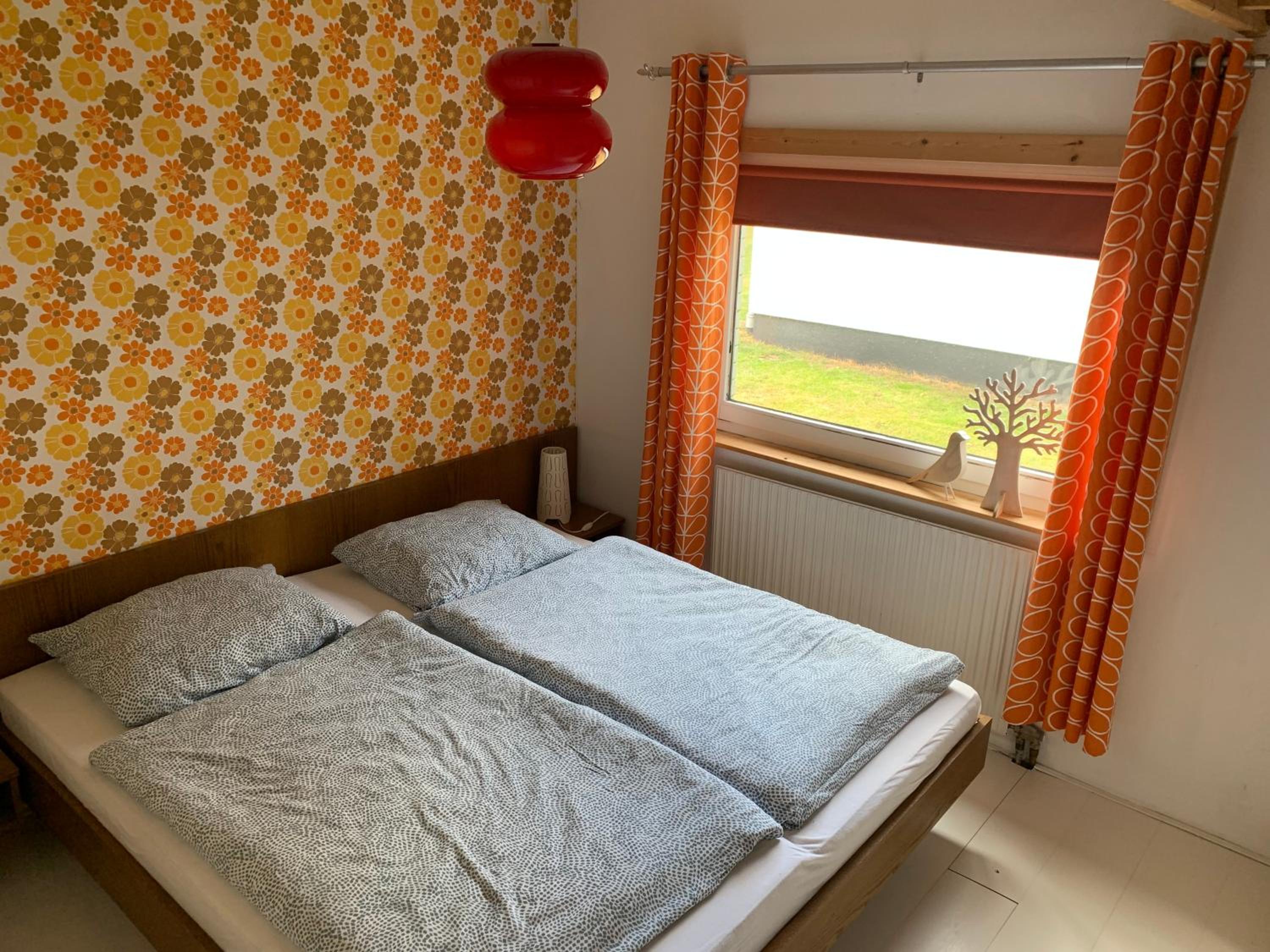 Two-Bedroom House - Photo 3