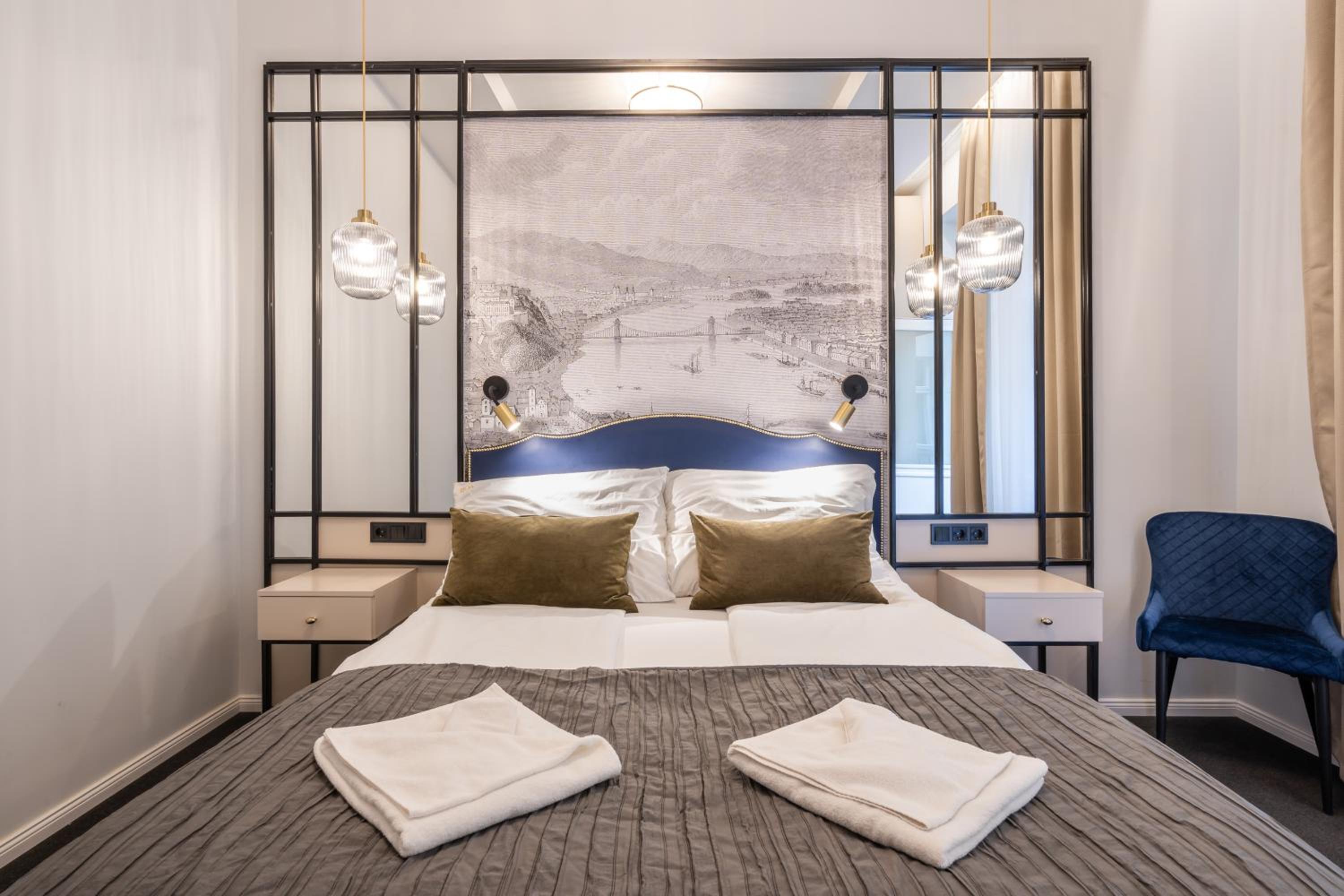 Deluxe Double Room with Extra Bed - Photo 7