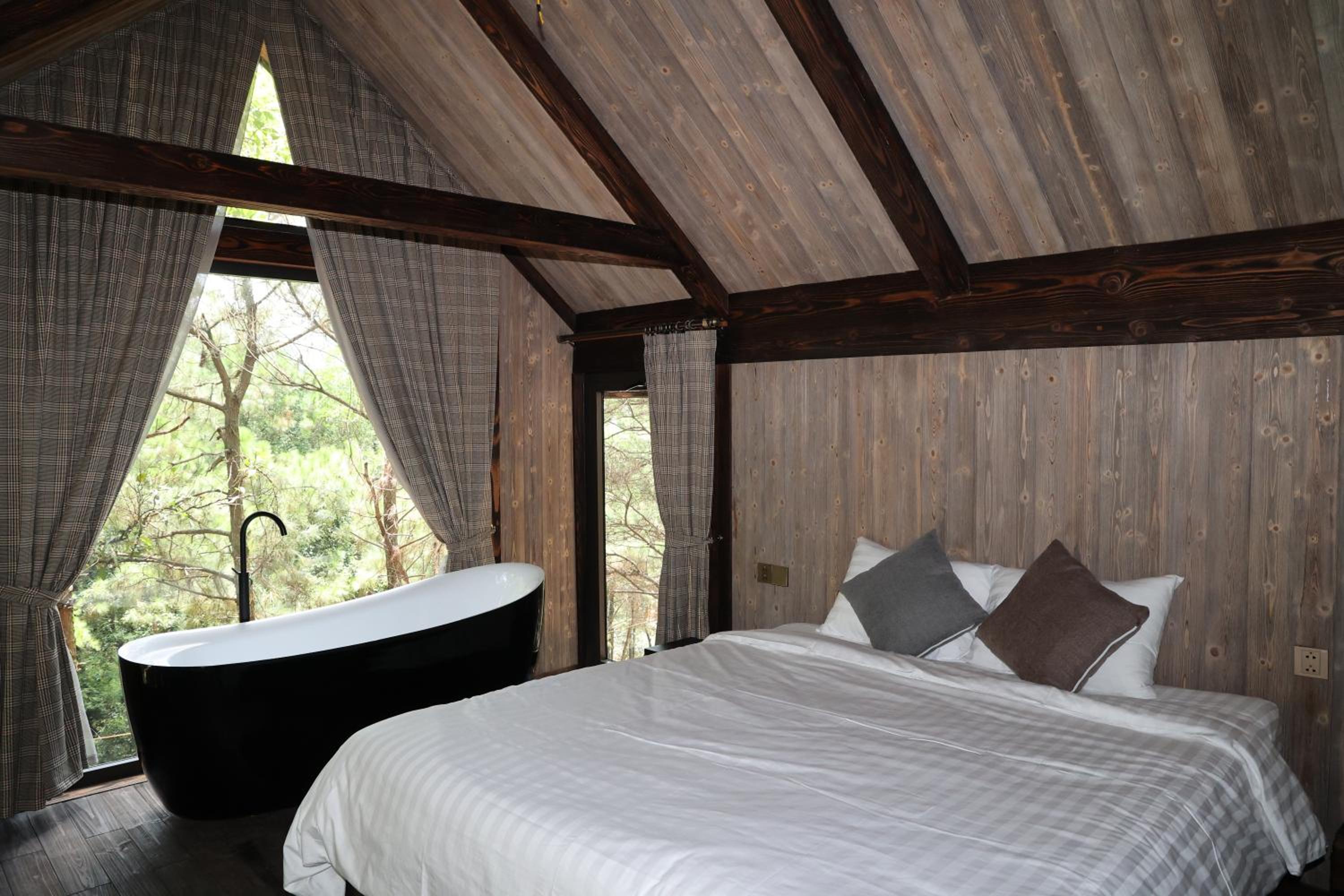 Superior Double Room - Photo 1