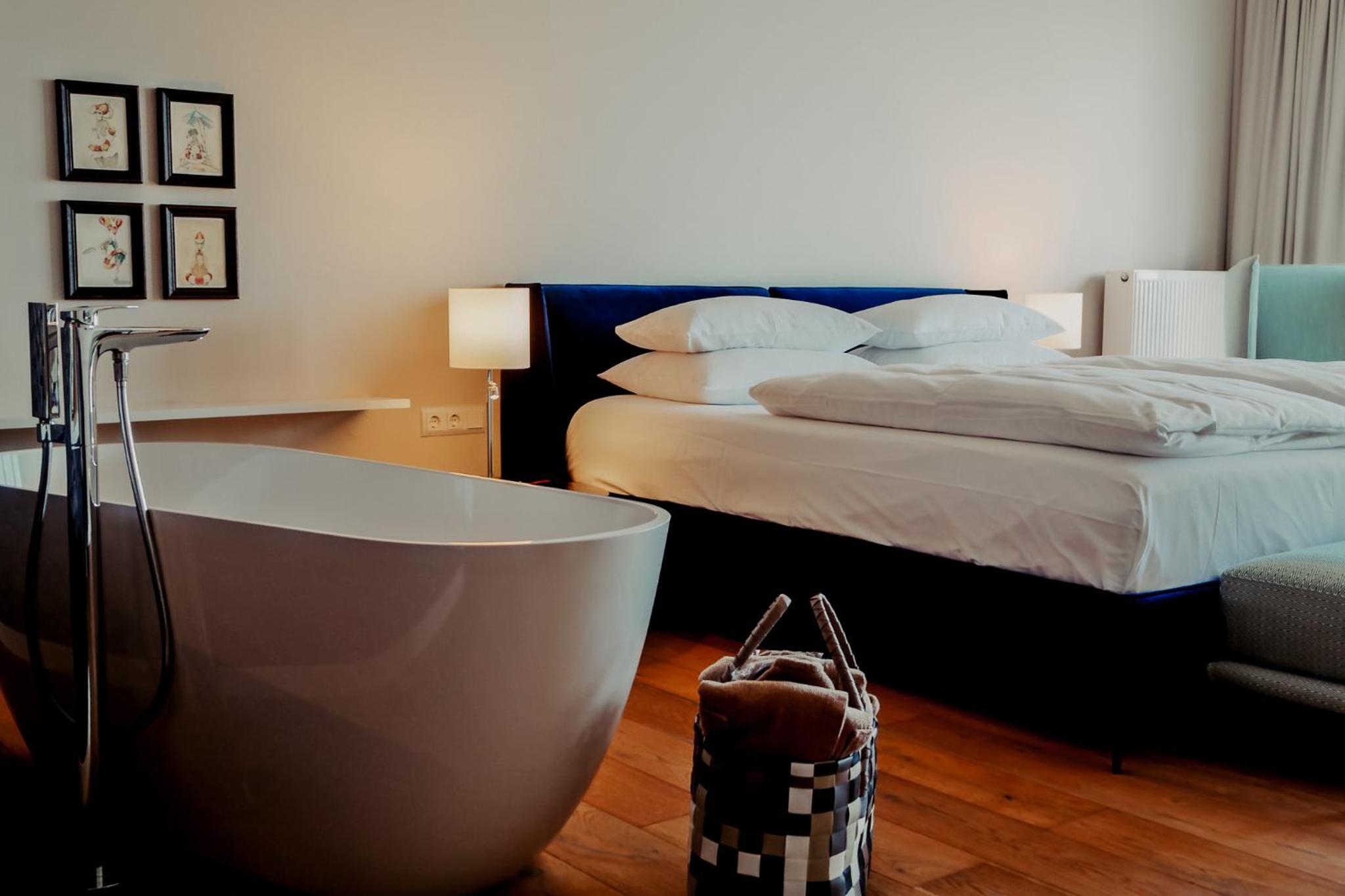 Deluxe Junior Suite - Photo 4