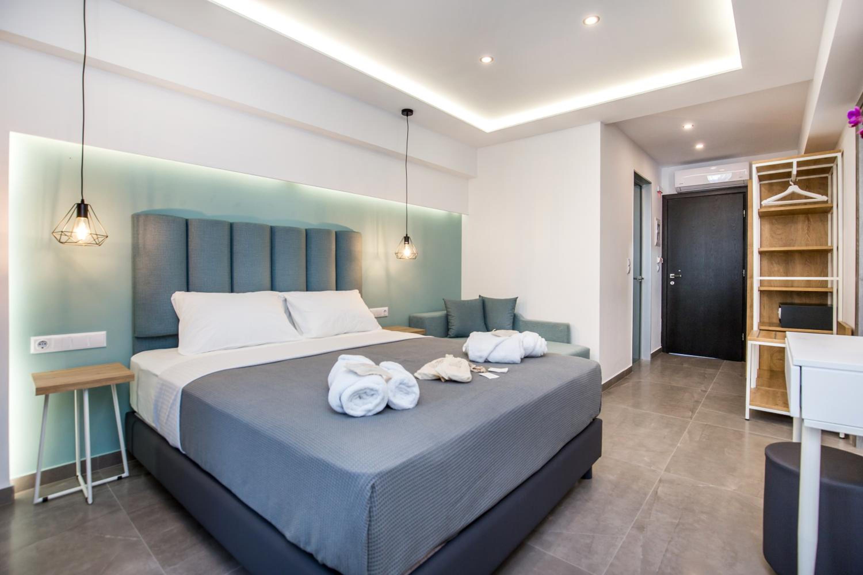 Deluxe Triple Room photo 2