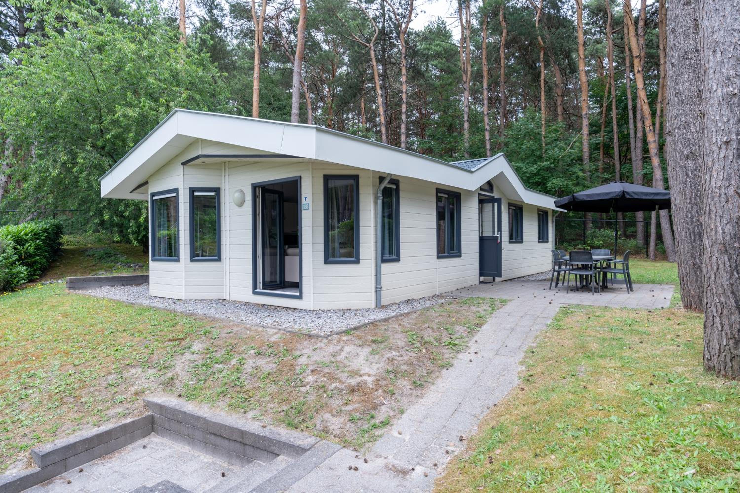 Three Bedroom Chalet - Hackfort 6