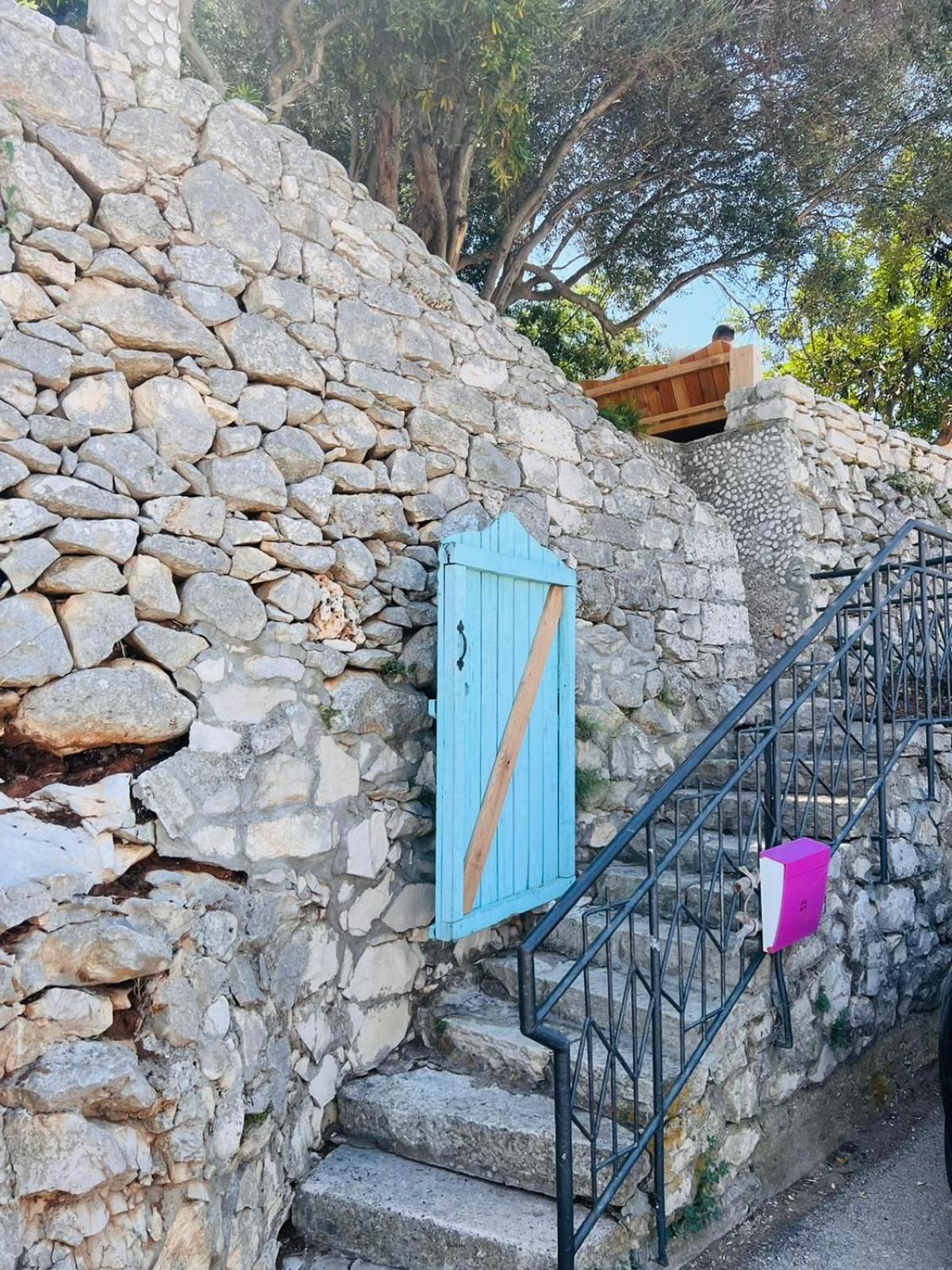 Studio Apartment with Sea View - Photo 29