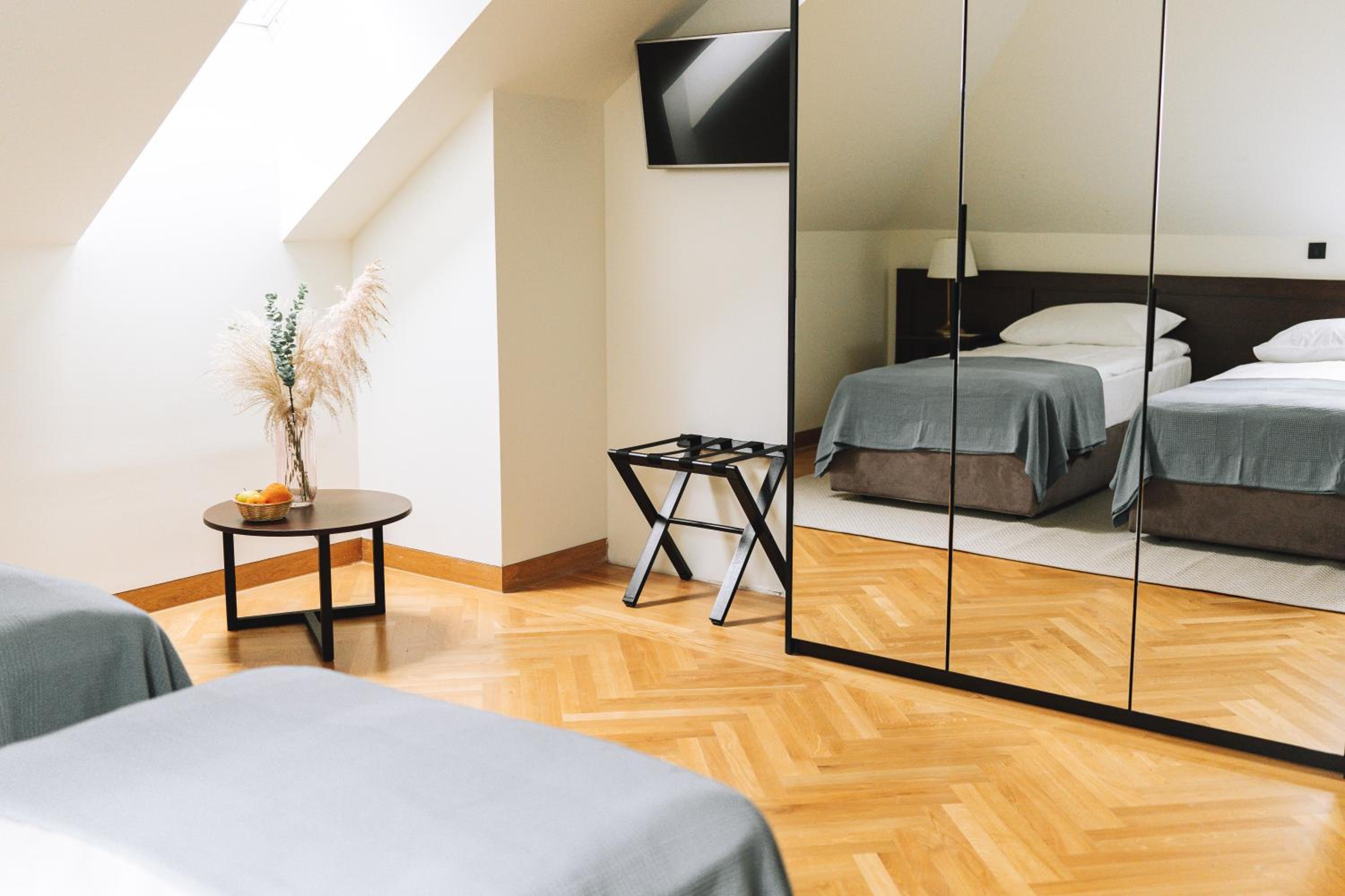 Double or Twin Room photo 2