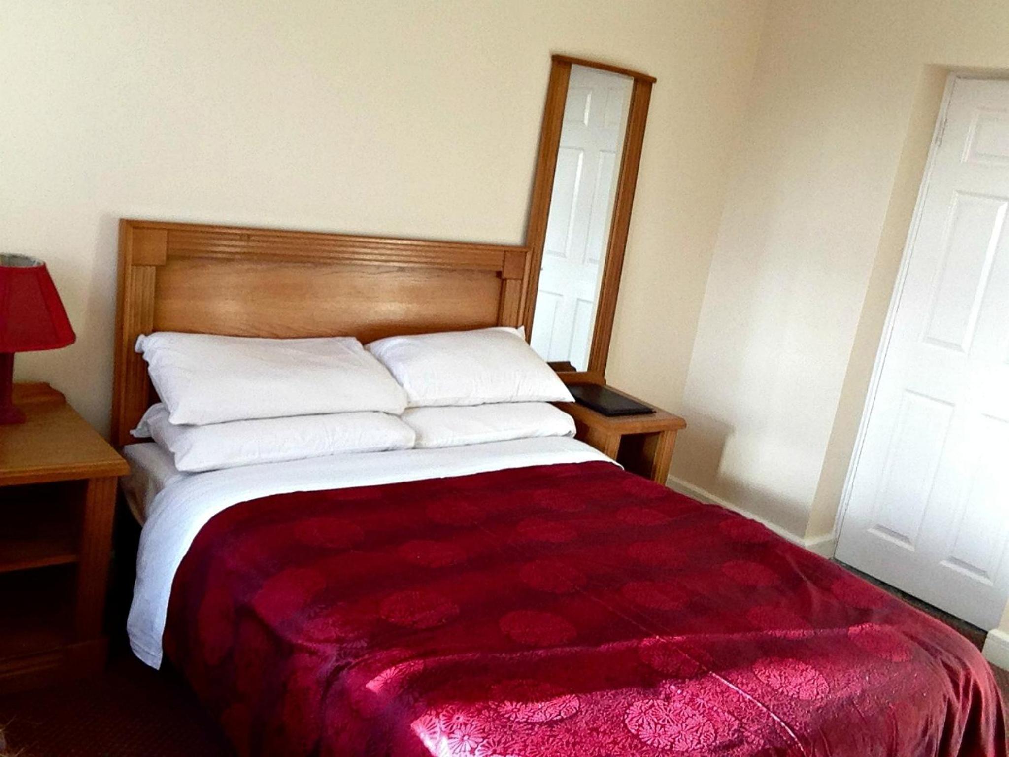 Double Room with Private Bathroom - Photo 5