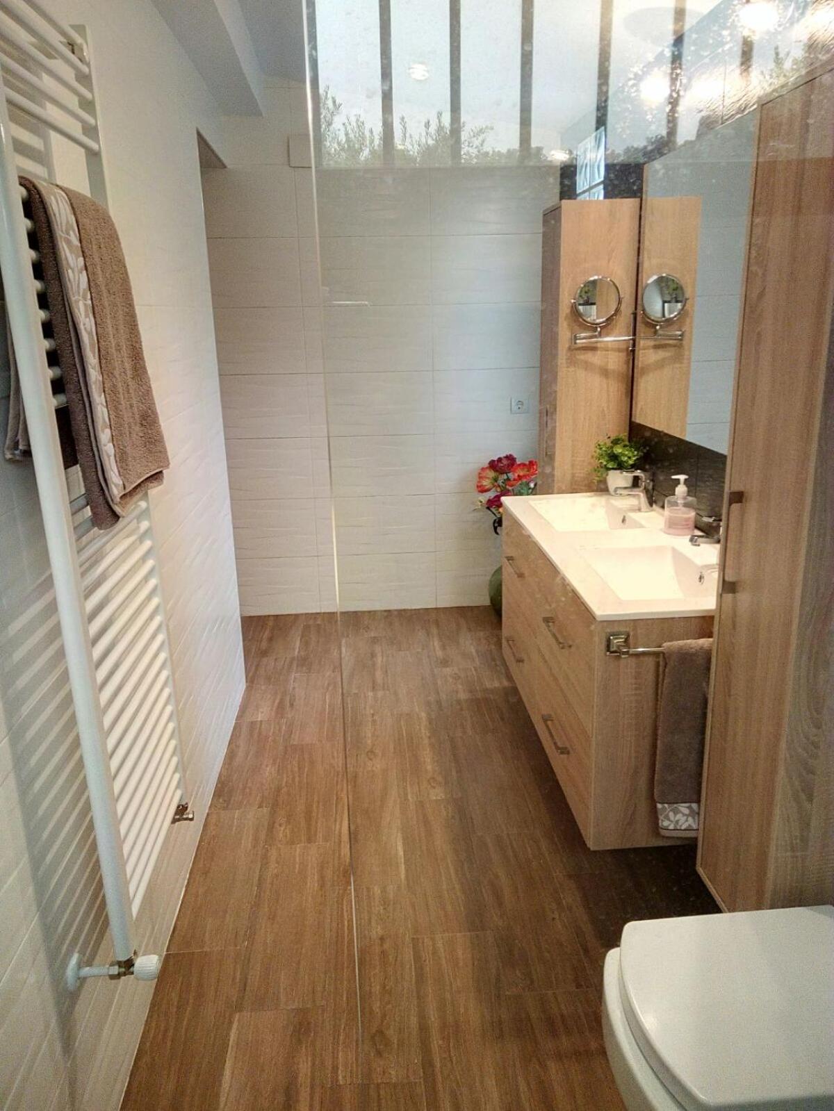 Two-Bedroom House photo 2
