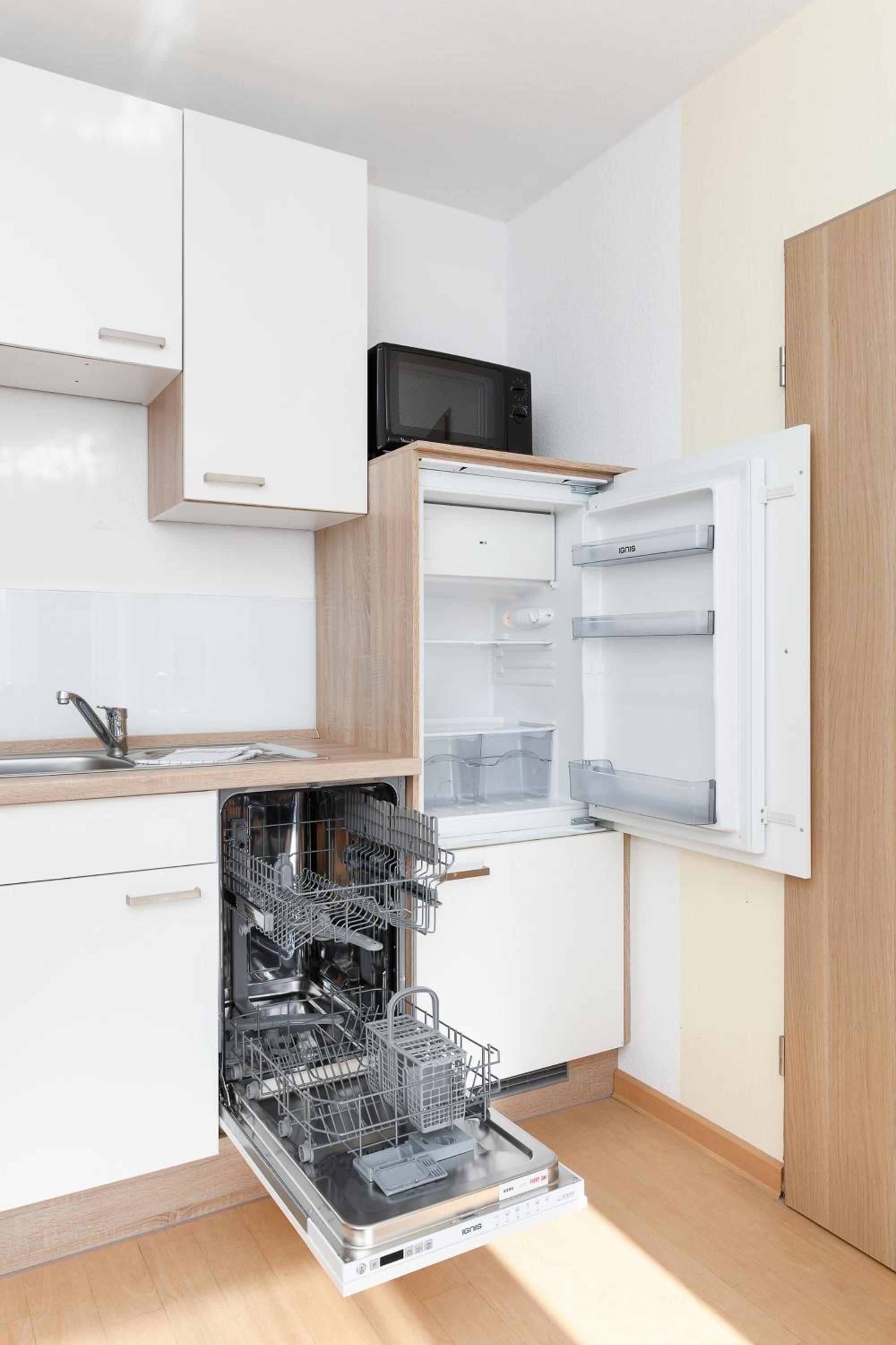 One-Bedroom Apartment with Balcony photo 2