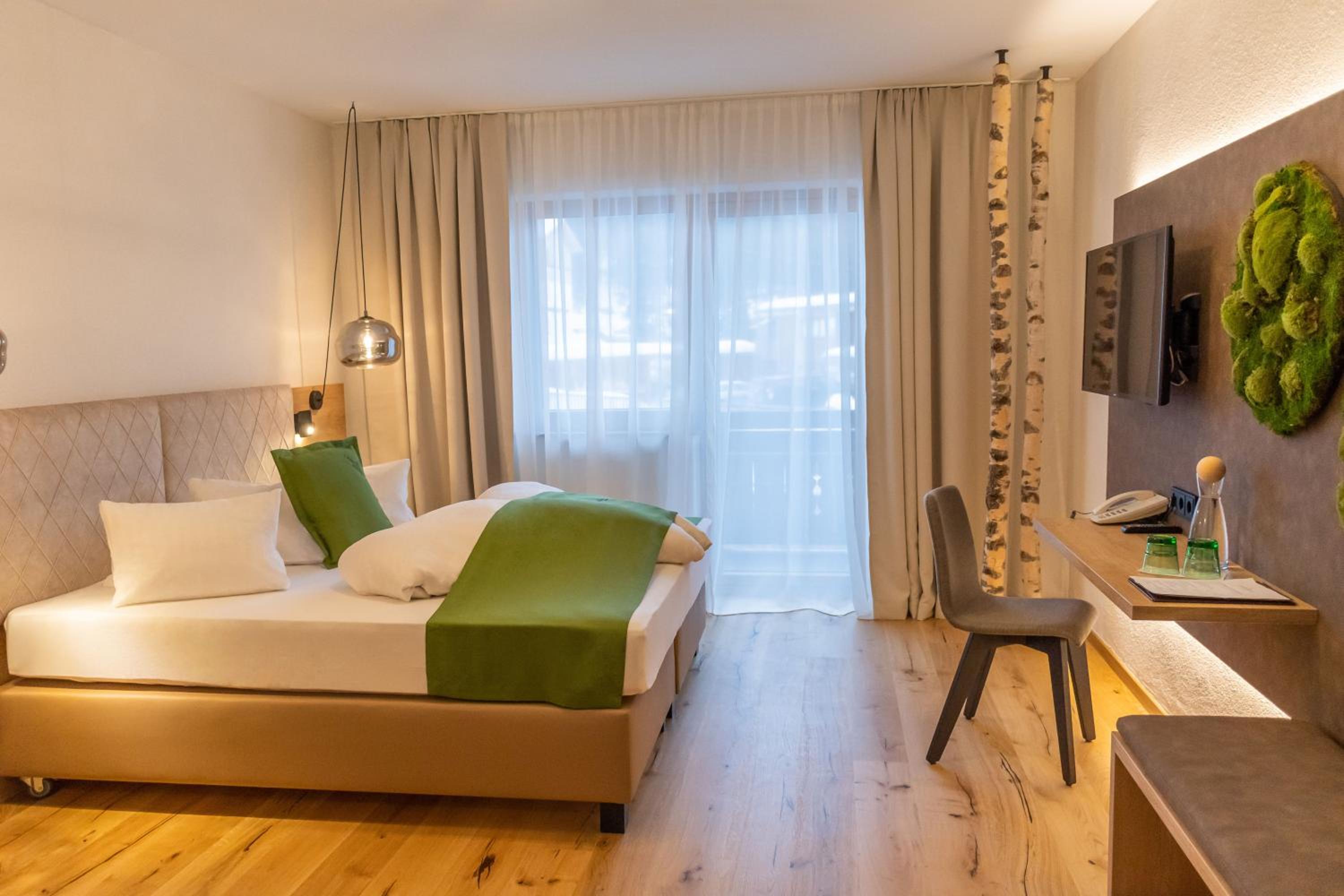 Large Single Room