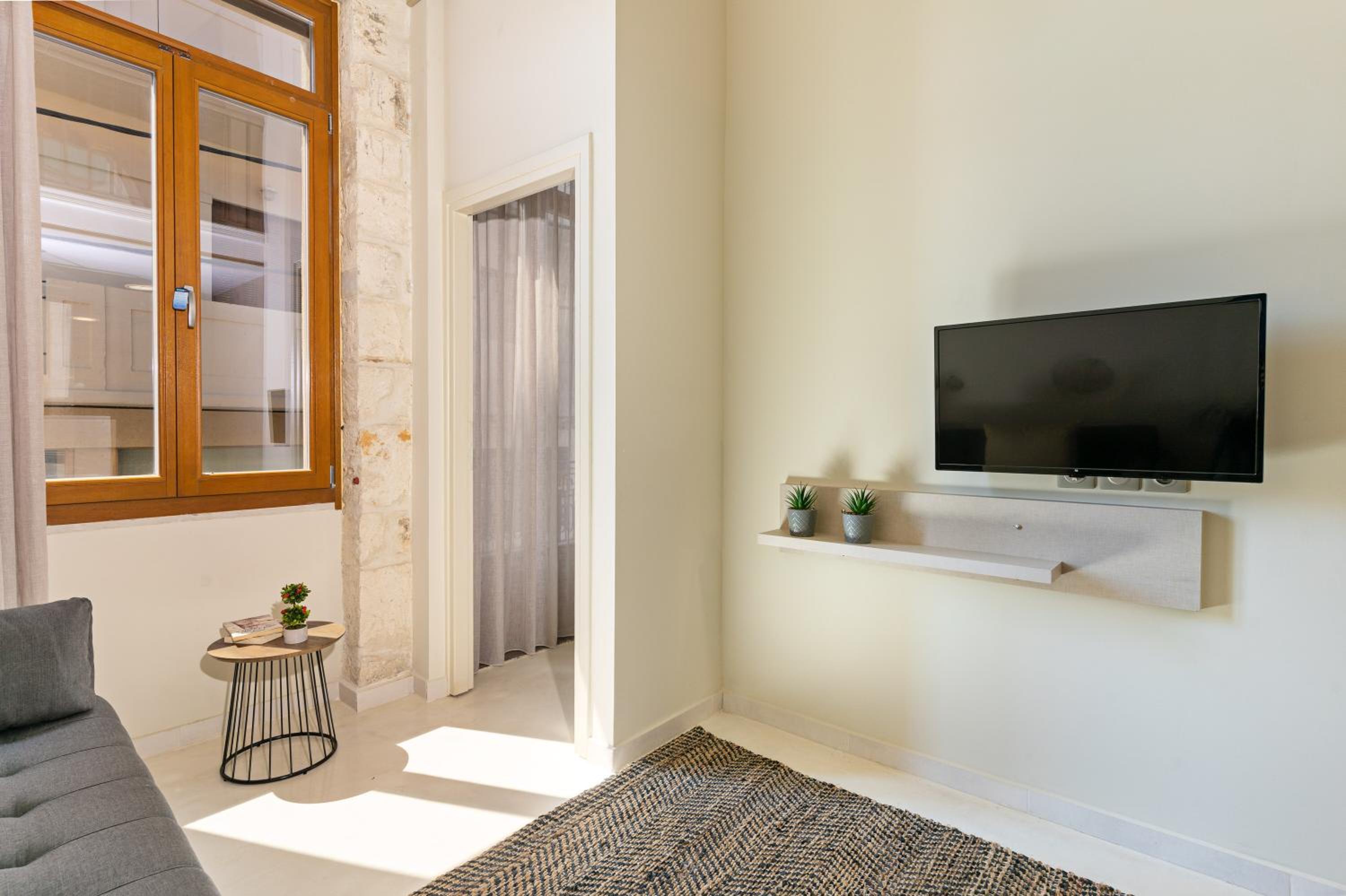 Suite with City View photo 2