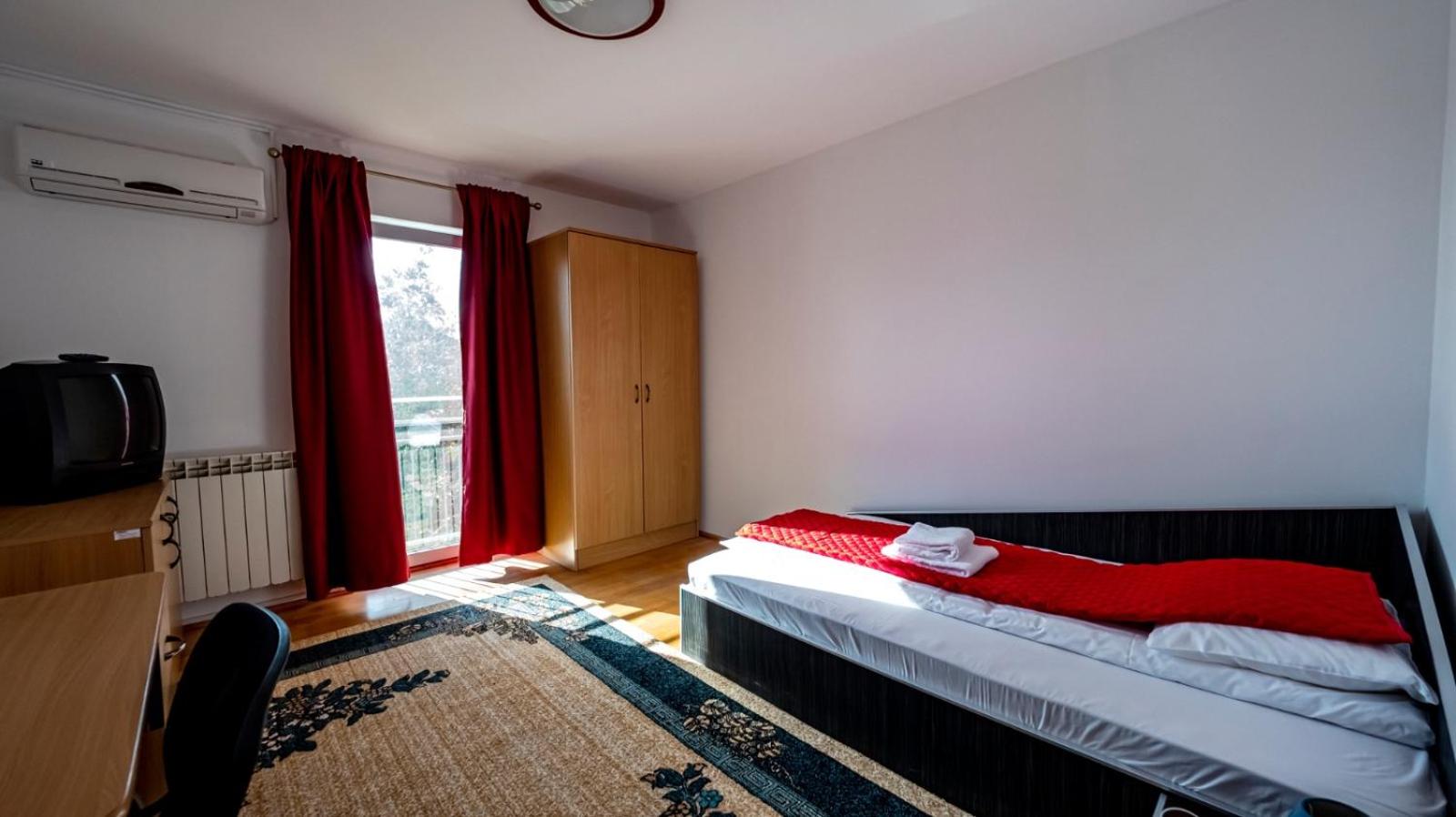 Single Room photo 3