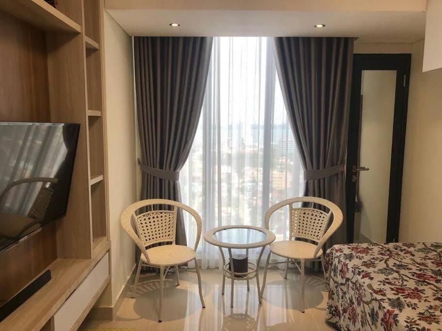 One-Bedroom Apartment - Photo 6