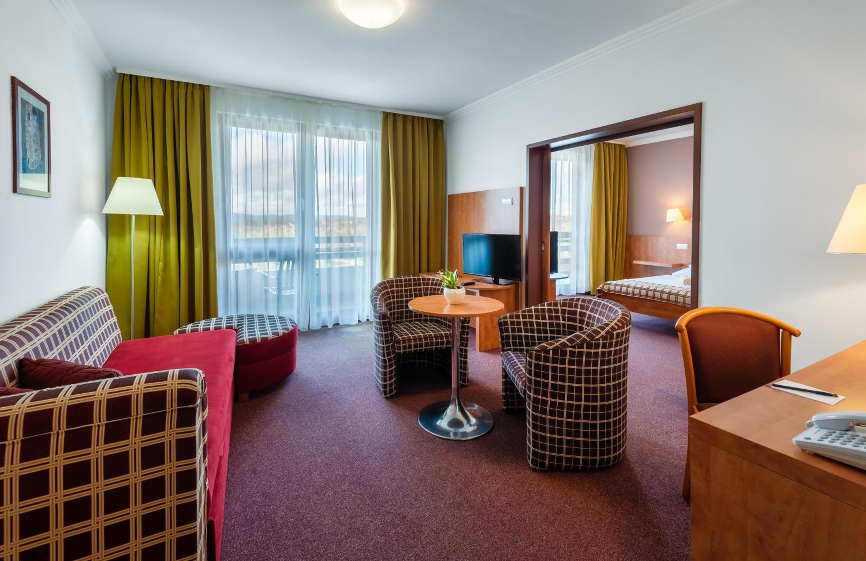 Junior Suite with Balcony and Air-conditioning