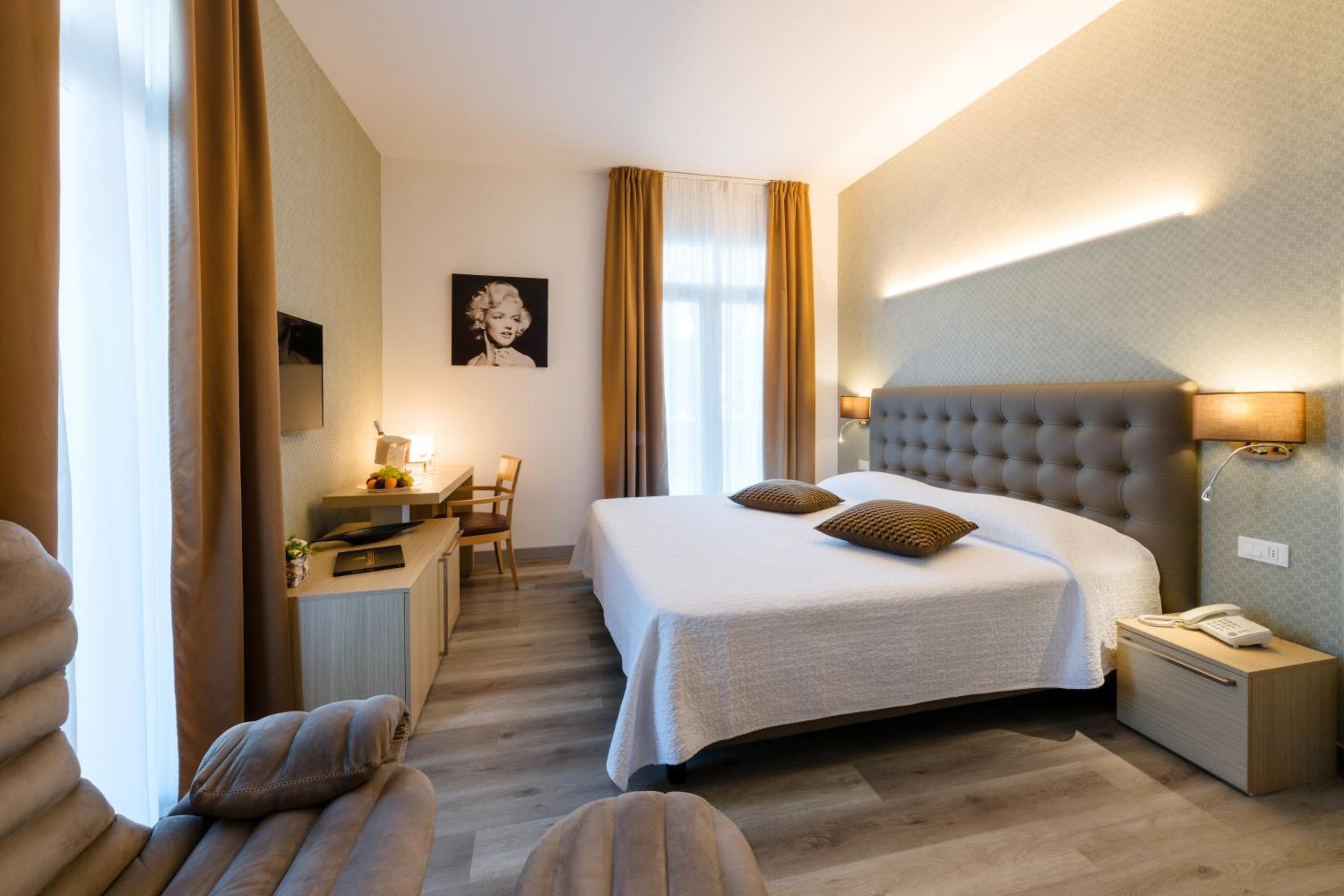 Suite with Terrace photo 2