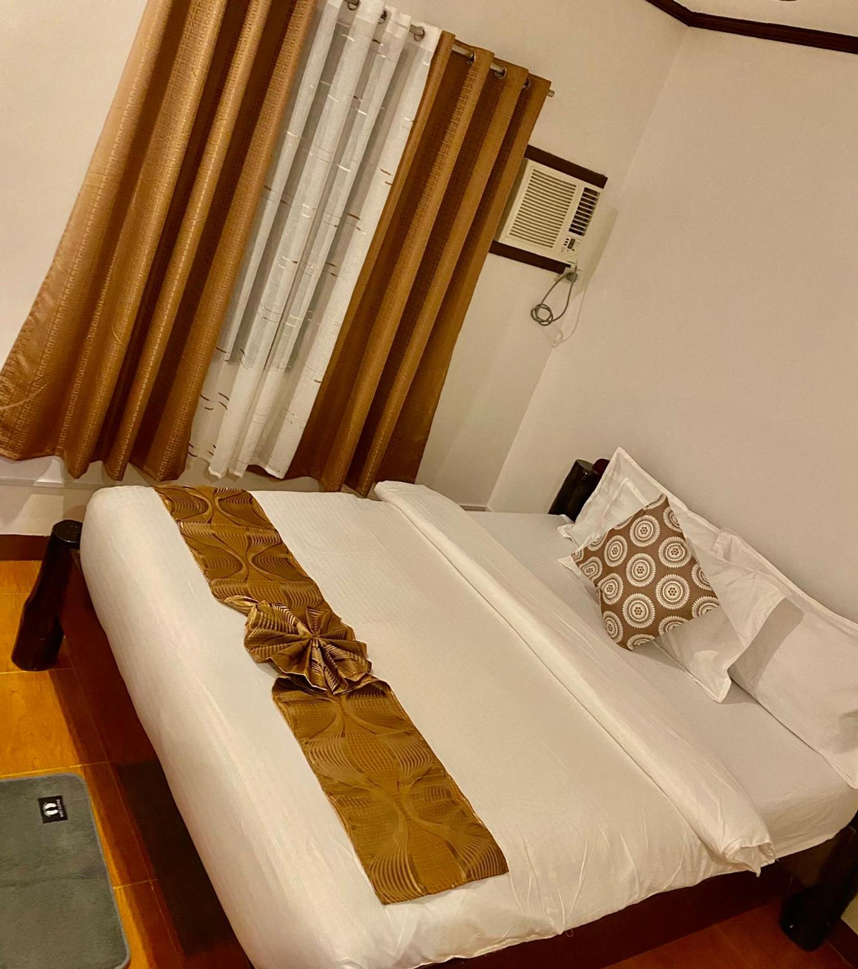 Standard Queen Room photo 1