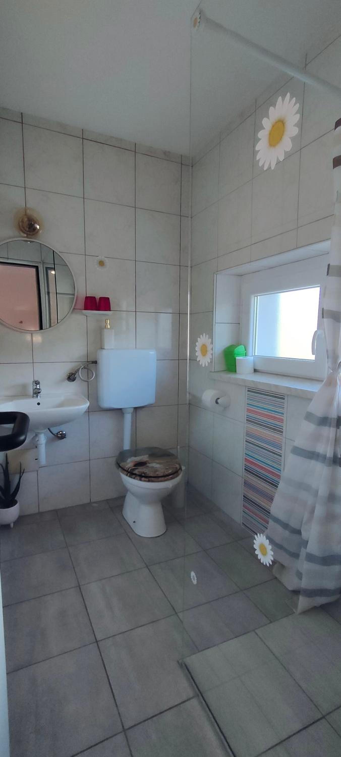 Deluxe Double or Twin Room - Photo 6