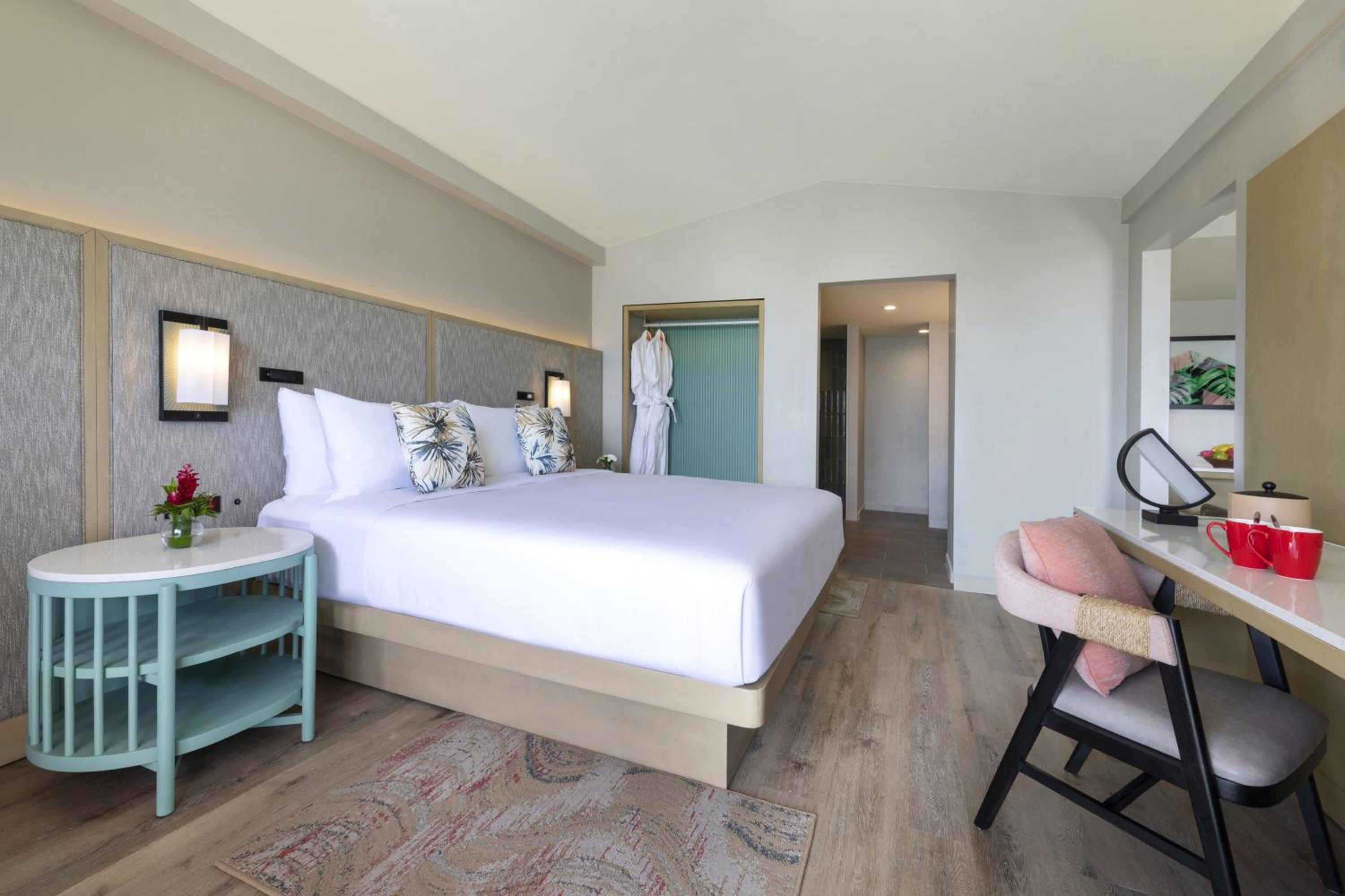 One Bedroom King Suite - Photo 10