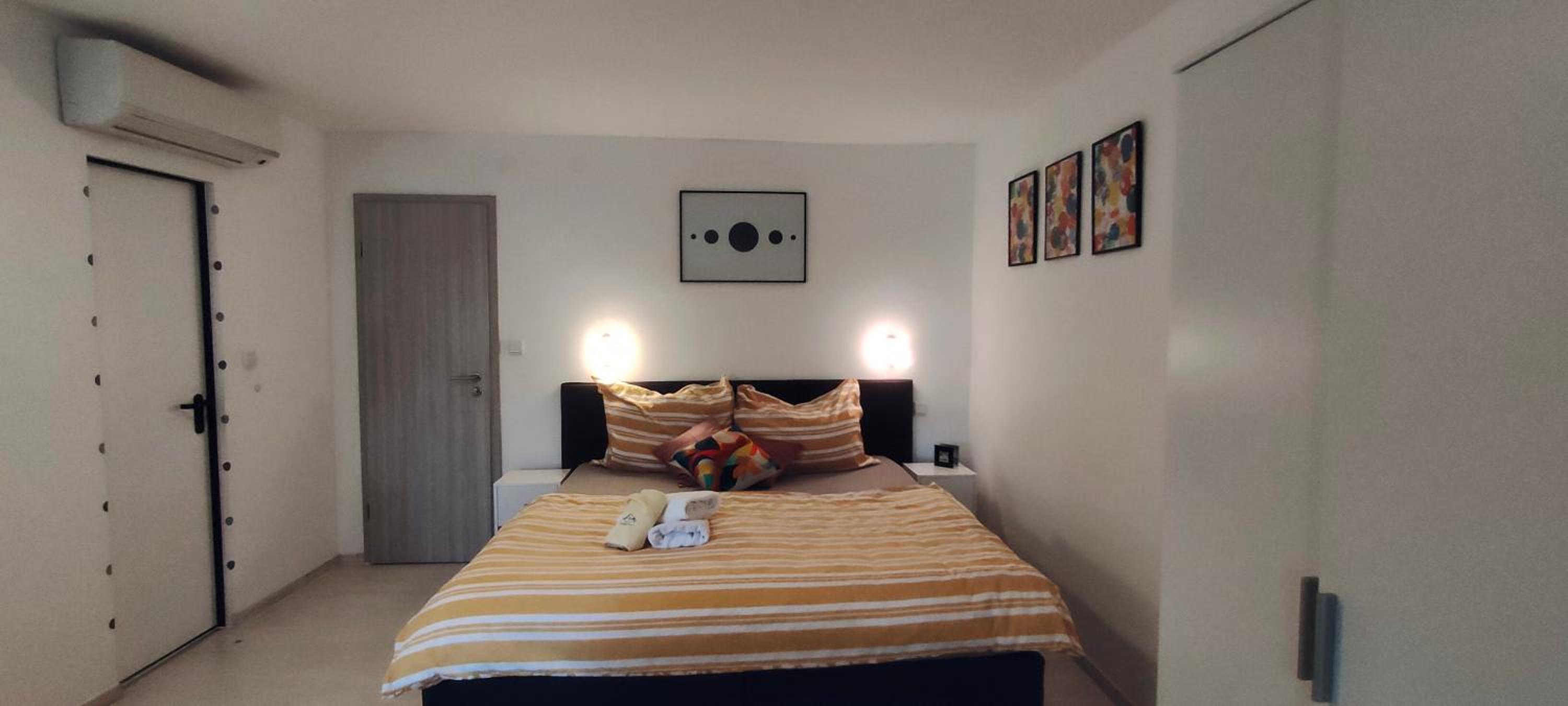 Double Room - Photo 5