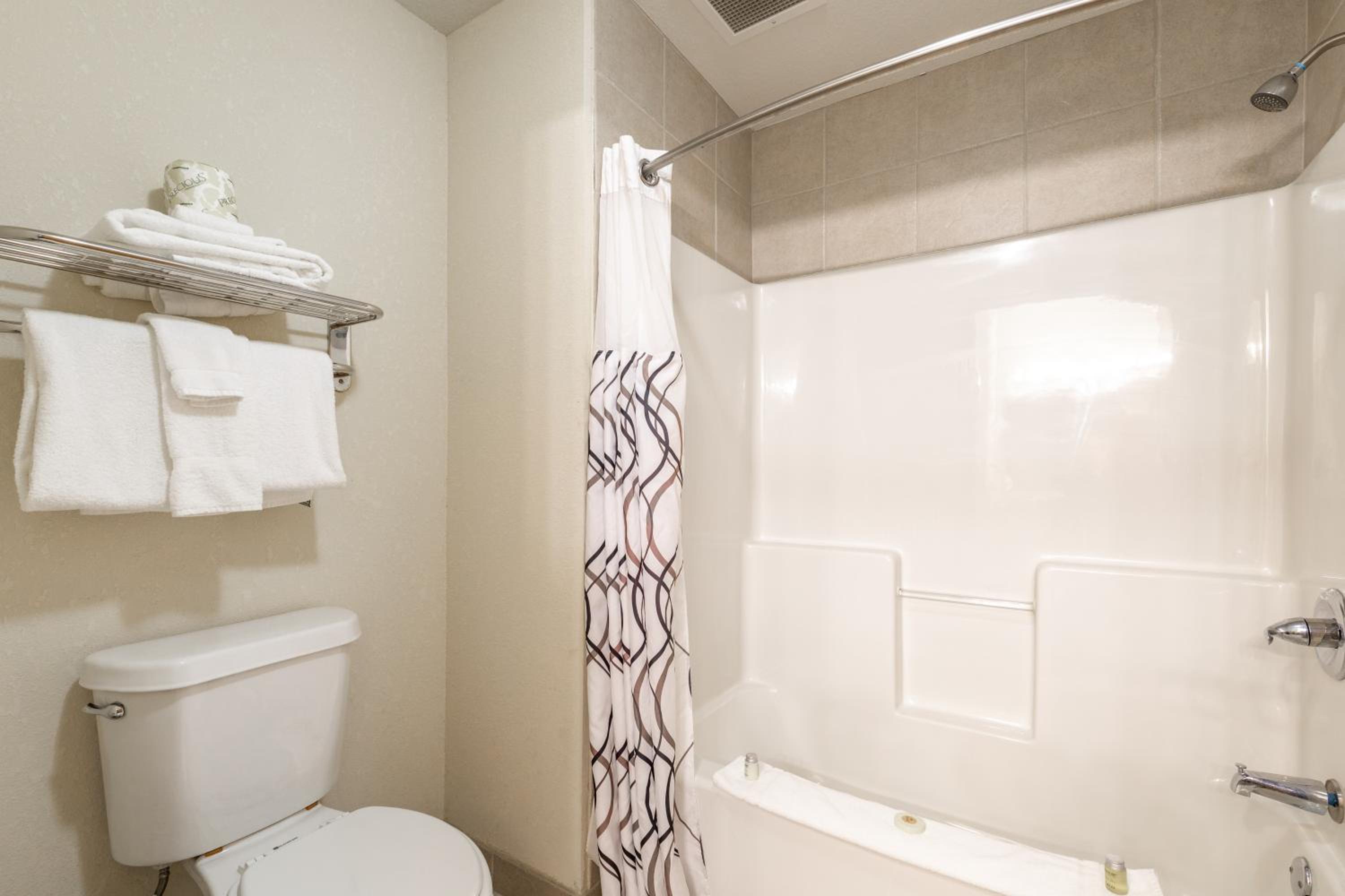 King Room with Bunk Beds - No Waterpark Access  - Photo 10