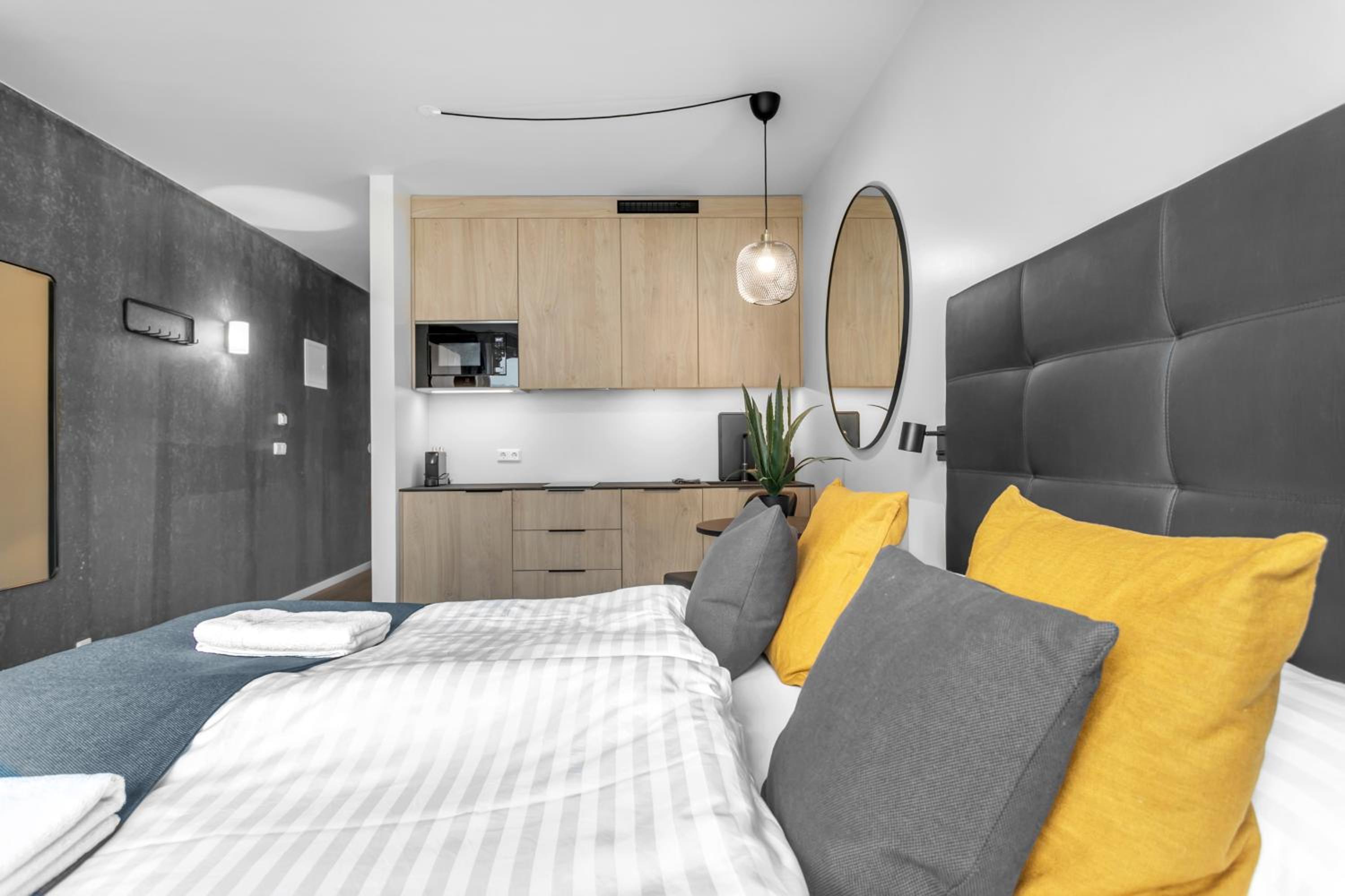 Deluxe Double Studio - Photo 18