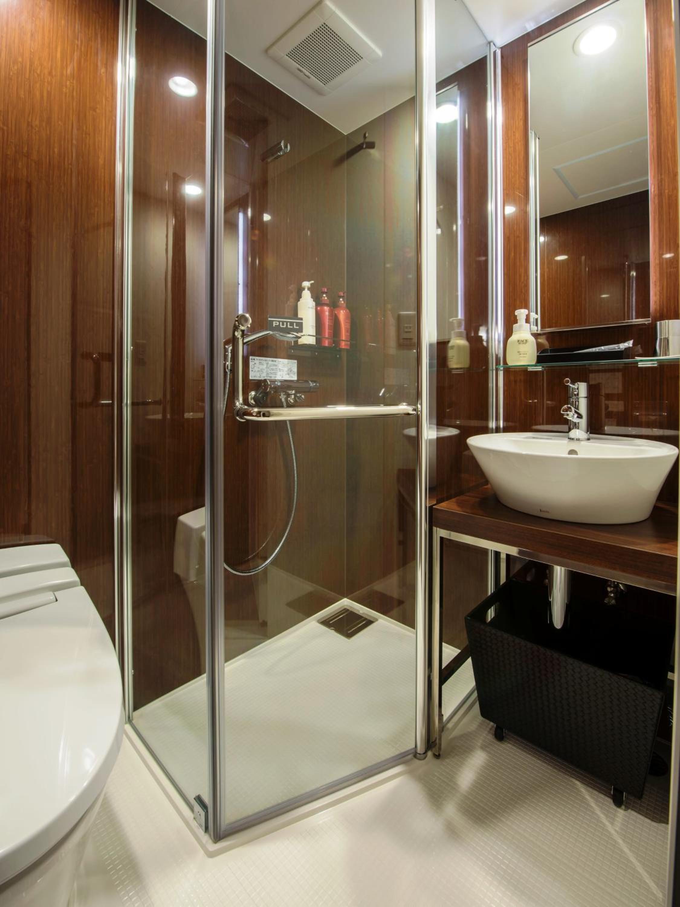 Renovated Single Room - Non-Smoking photo 3