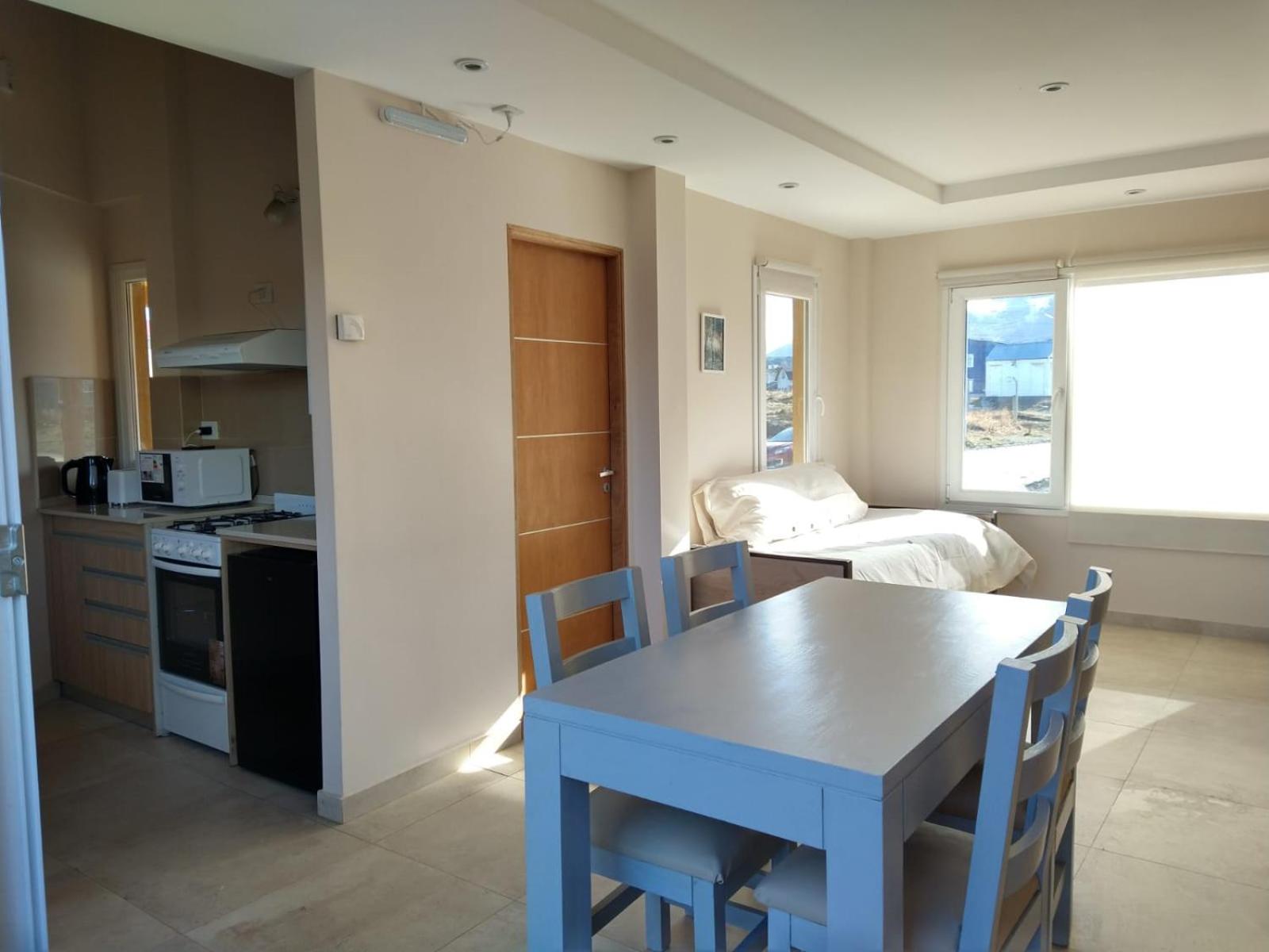 One-Bedroom House photo 1