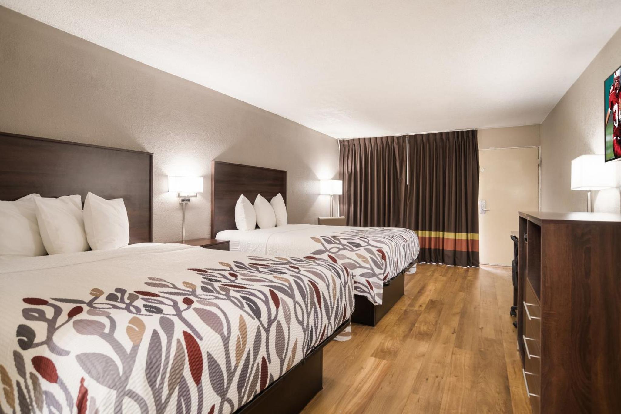 Deluxe Room with Two Queen Beds Non-Smoking - Photo 6