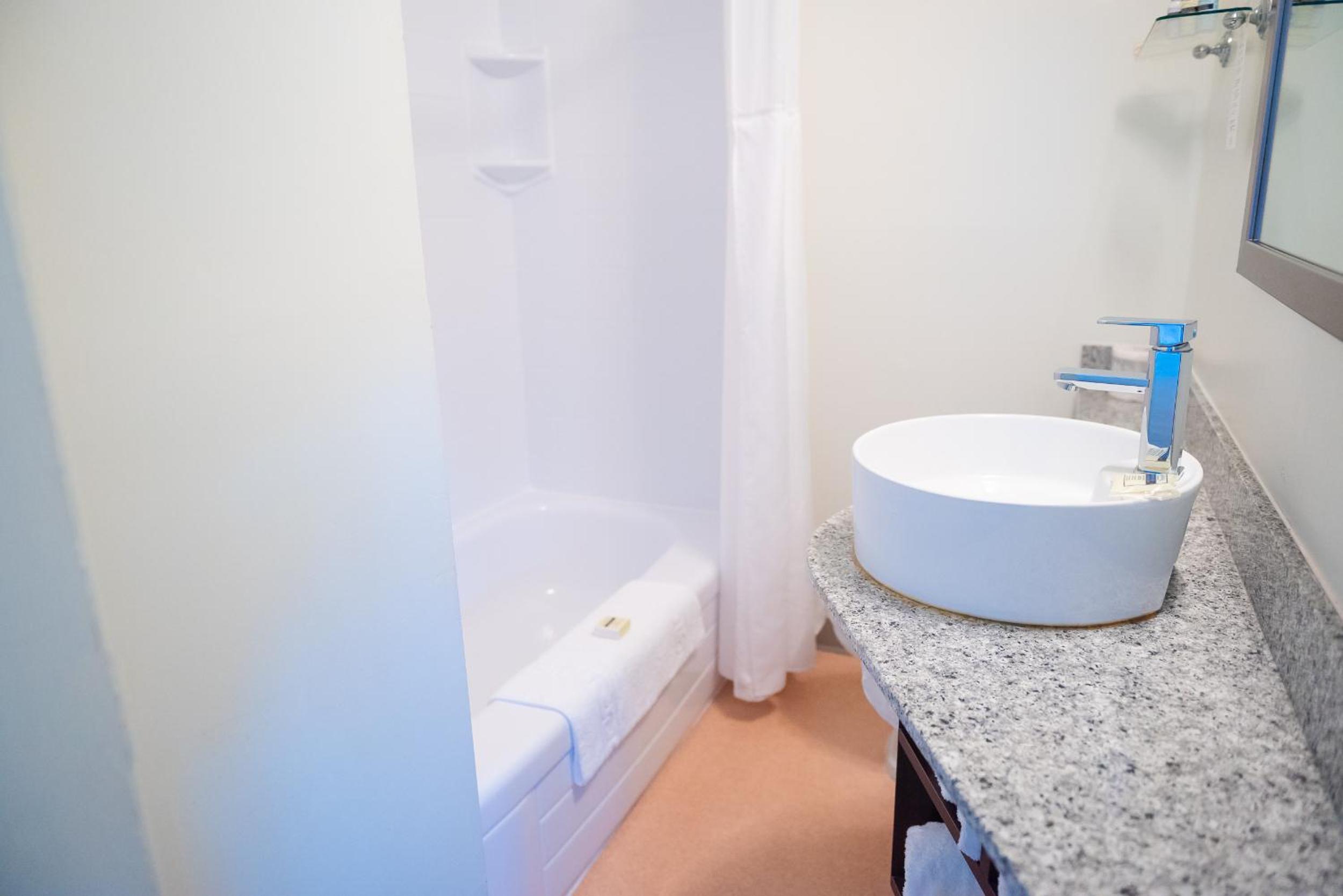 Double Room with Two Double Beds - Photo 4