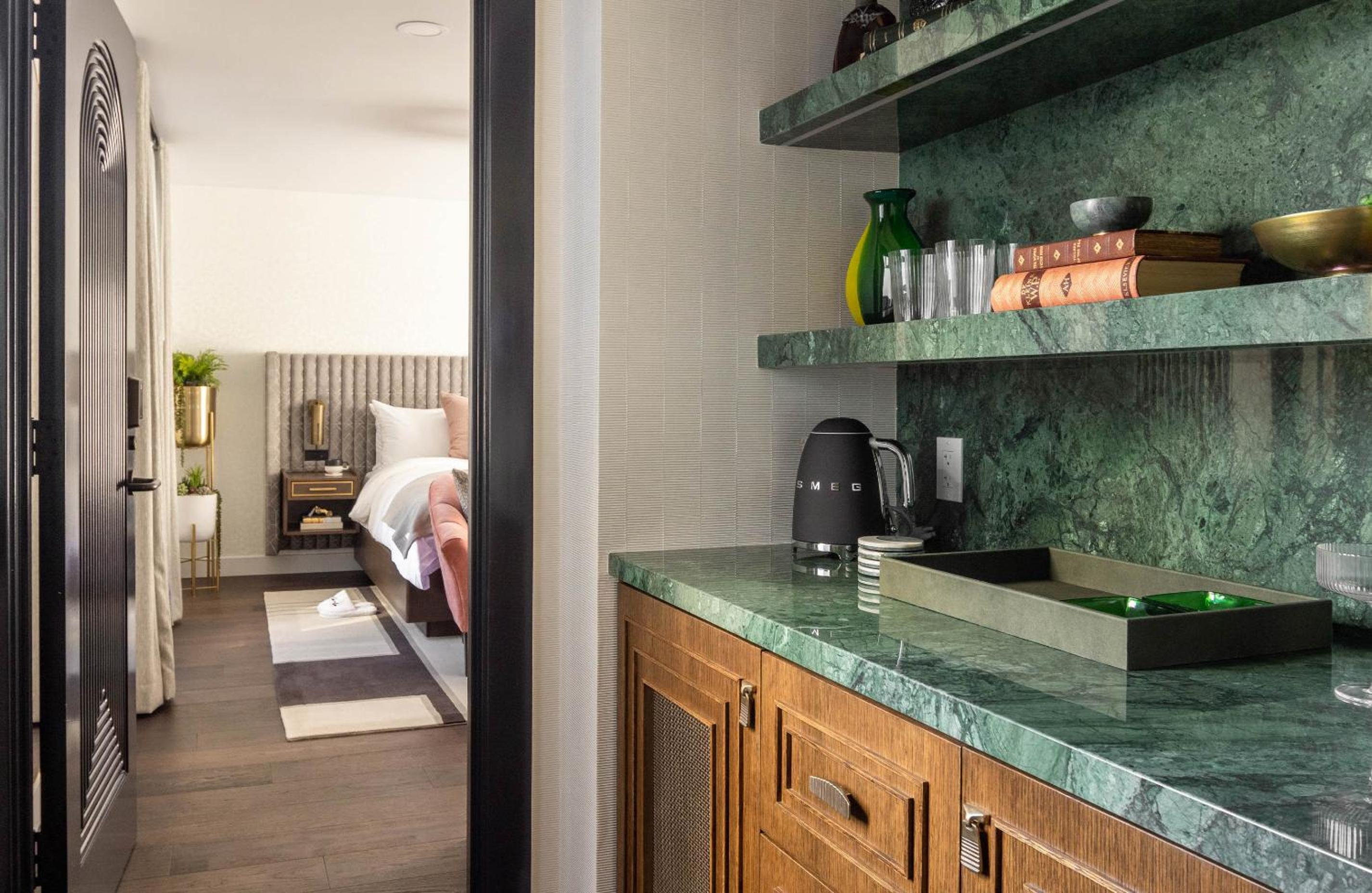 Double Room - Photo 6