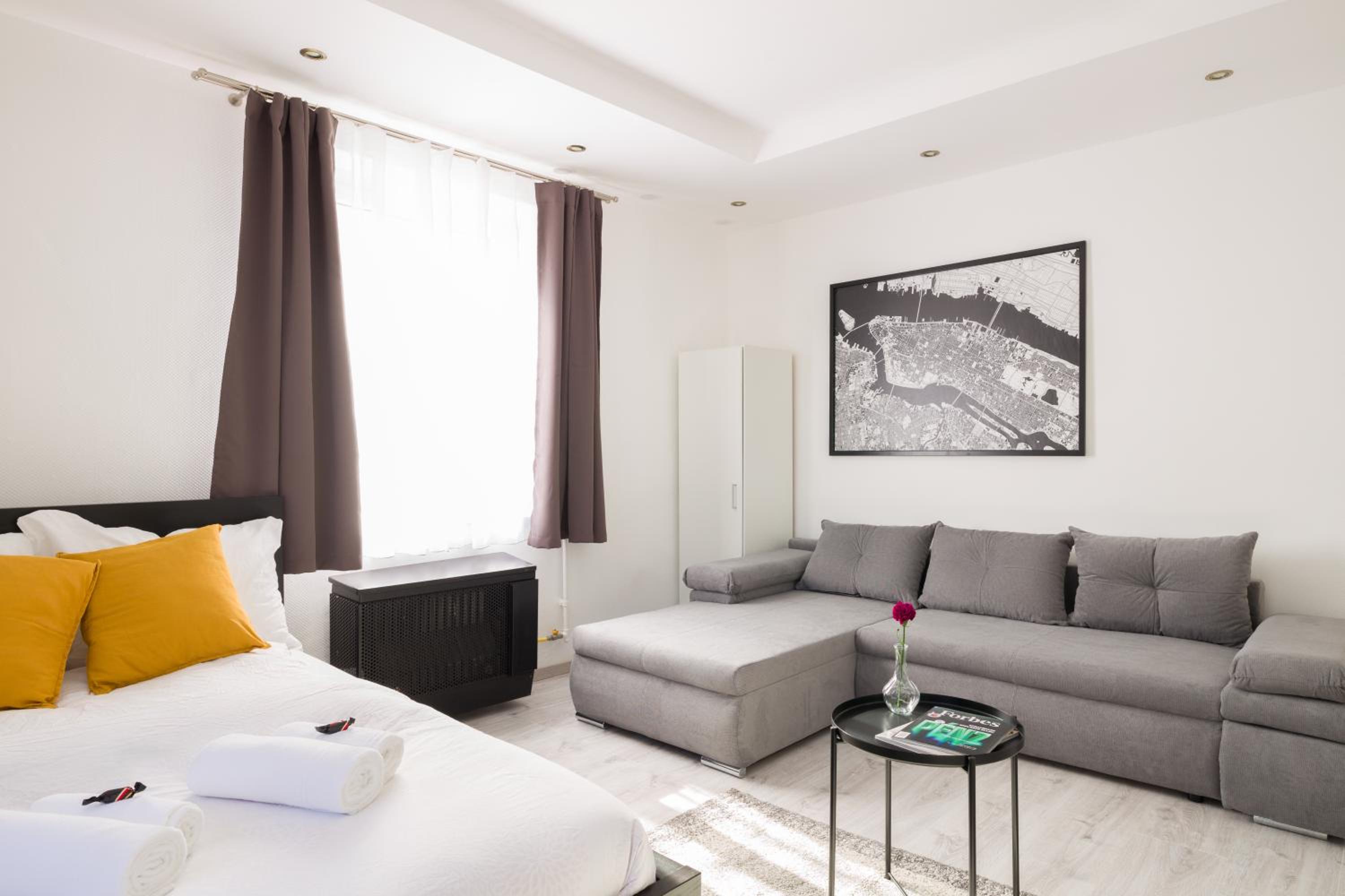 One-Bedroom Apartment - Photo 14