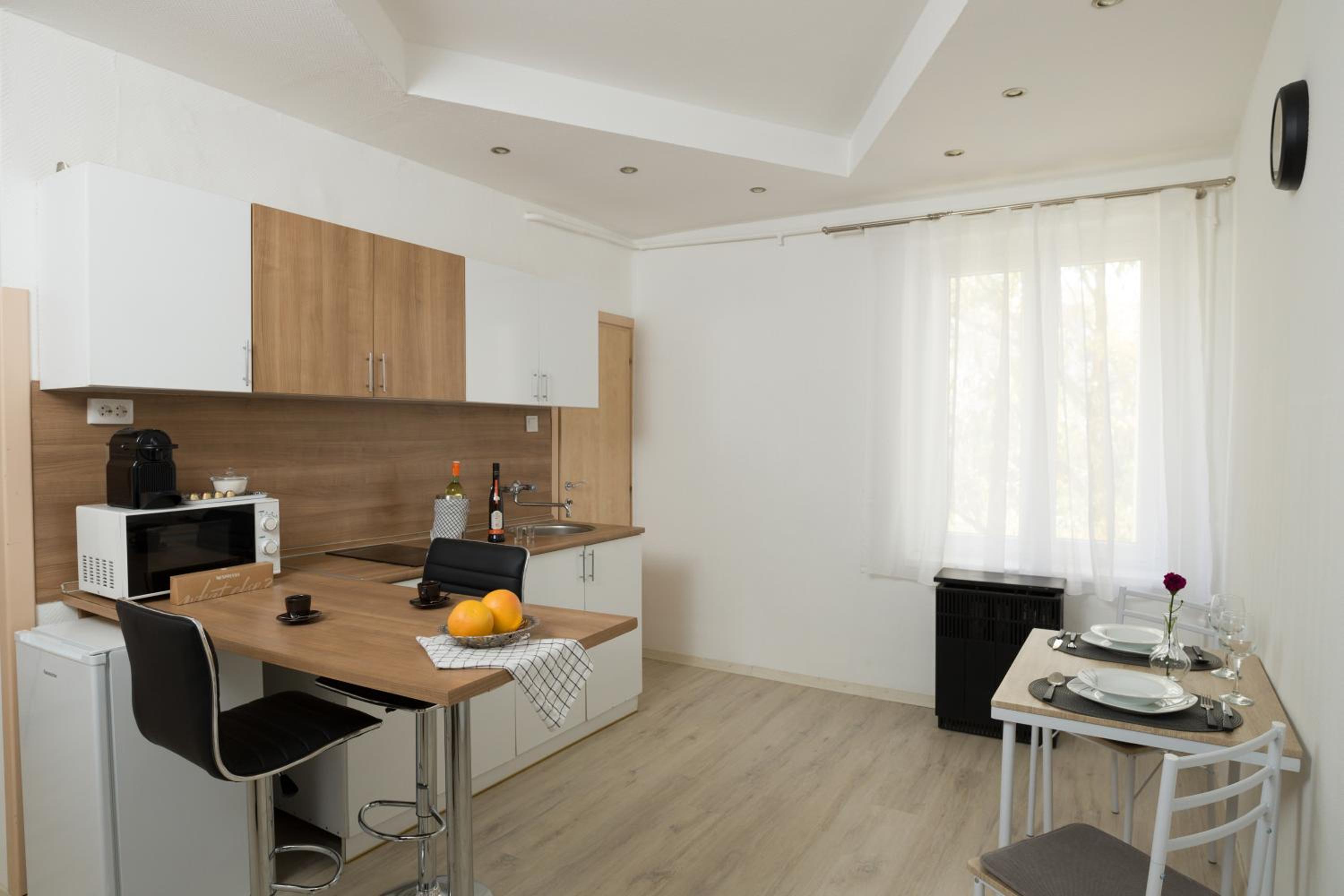 One-Bedroom Apartment - Photo 10