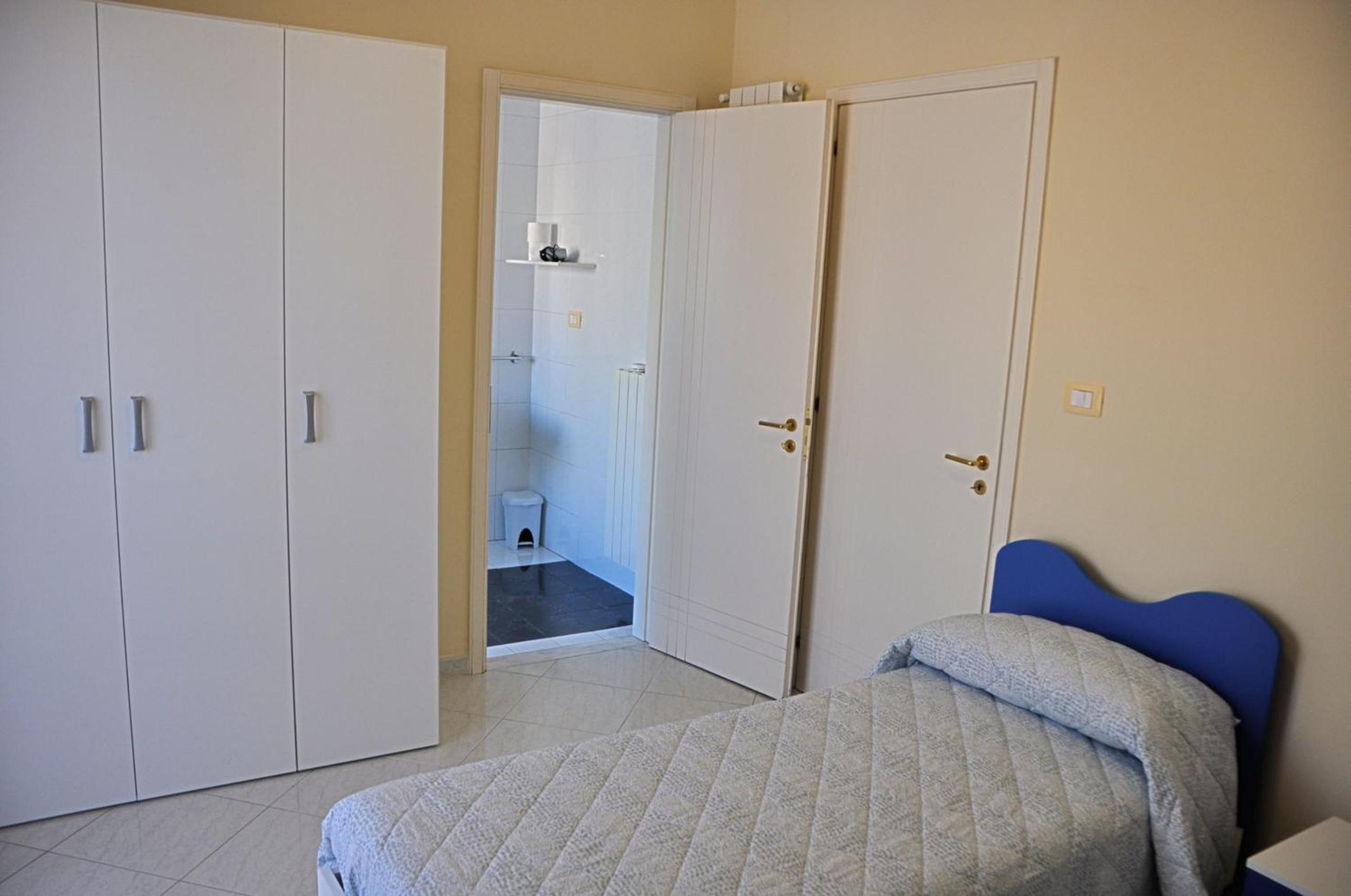 Double Or Twin Room With Private Bathroom photo 1