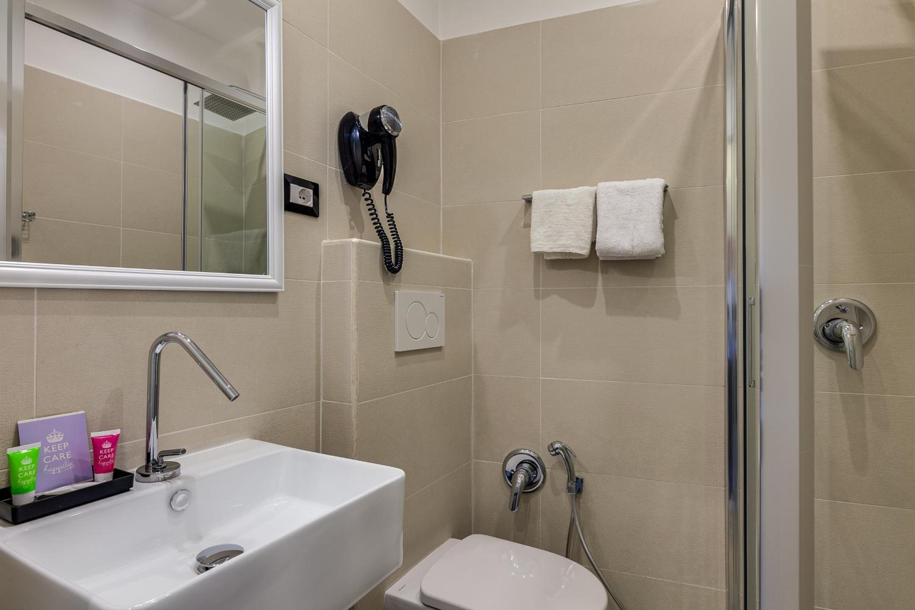 Standard Single Room photo 3
