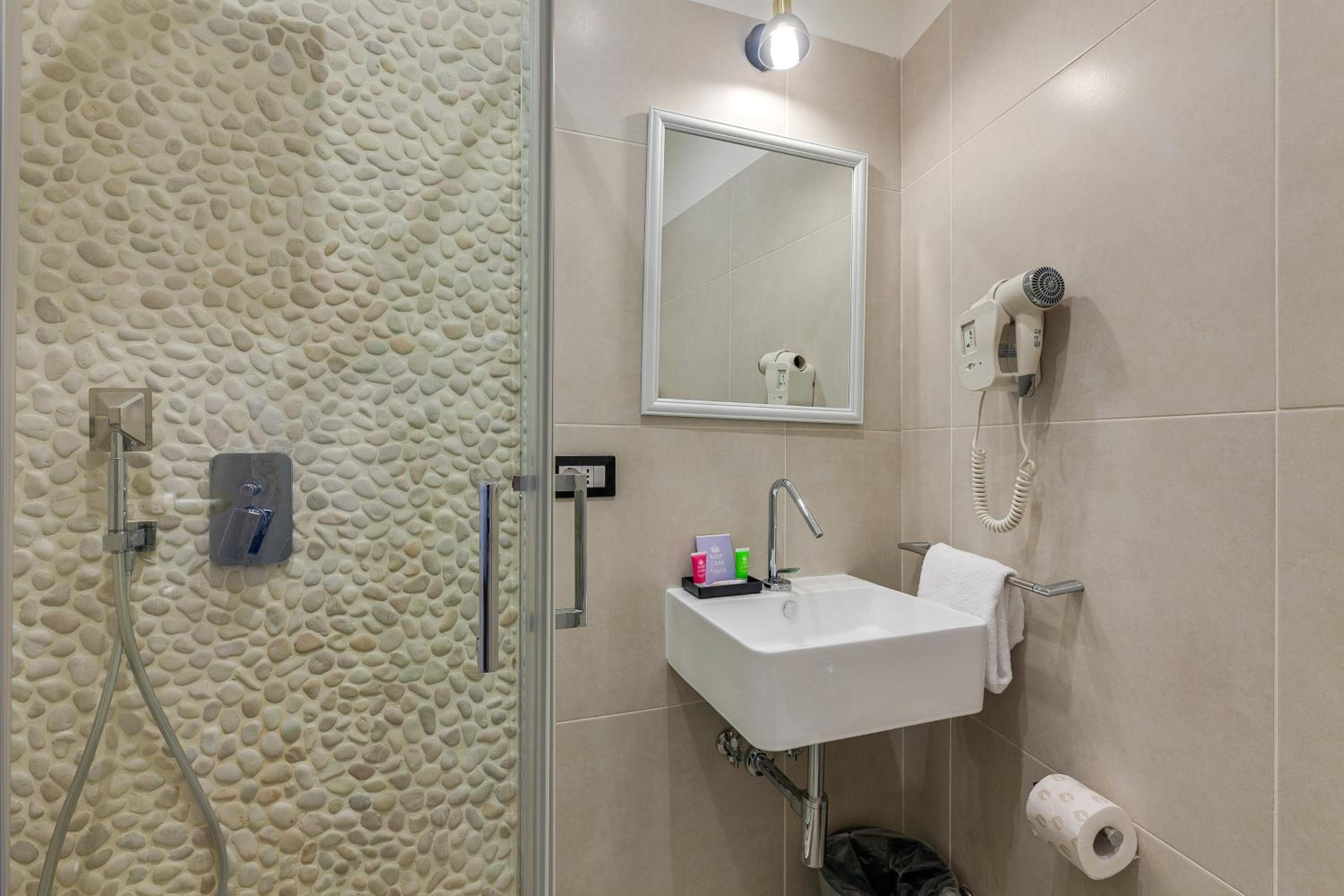 Standard Single Room photo 3