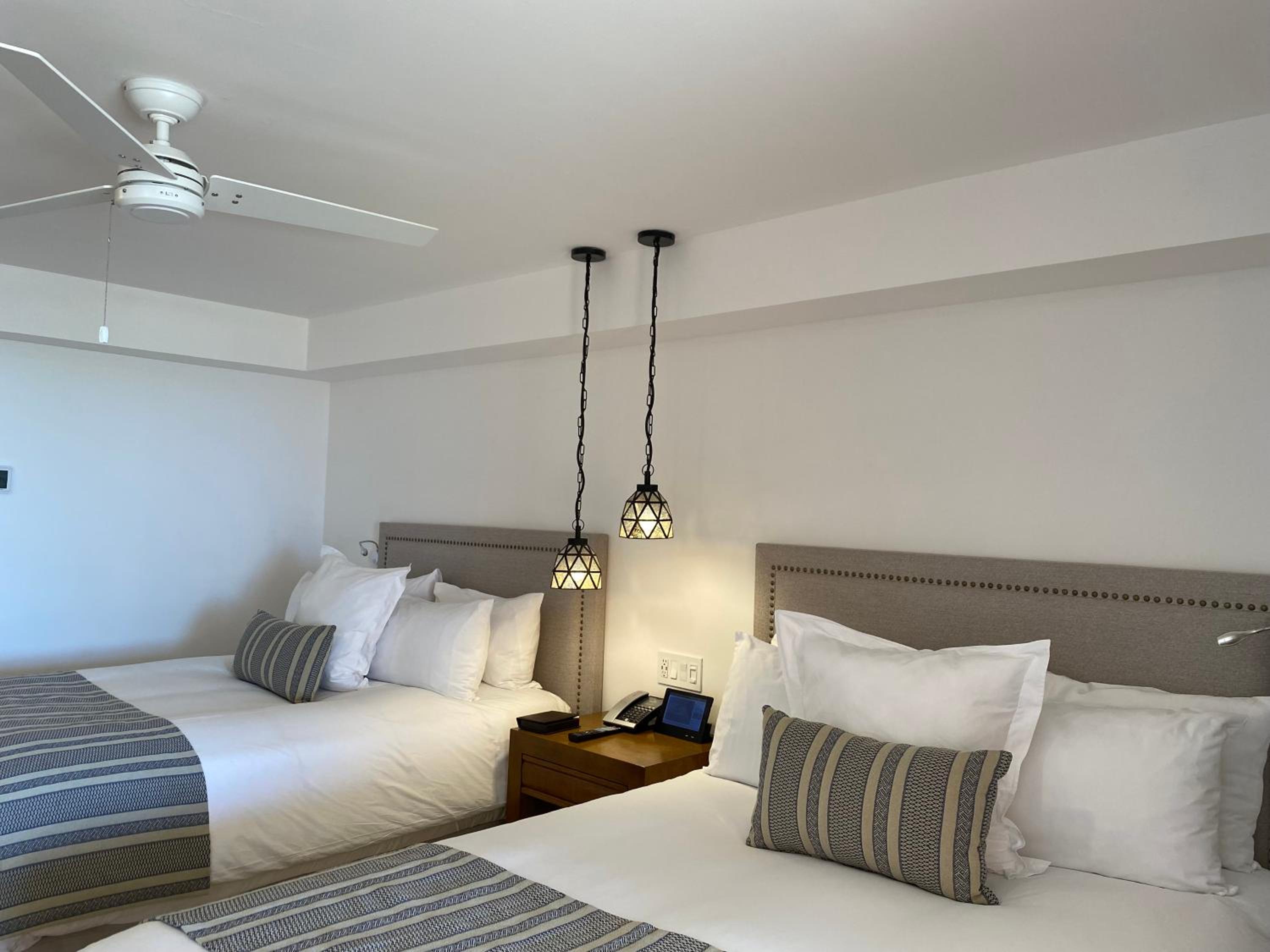 Deluxe Ocean View Room with Double Beds