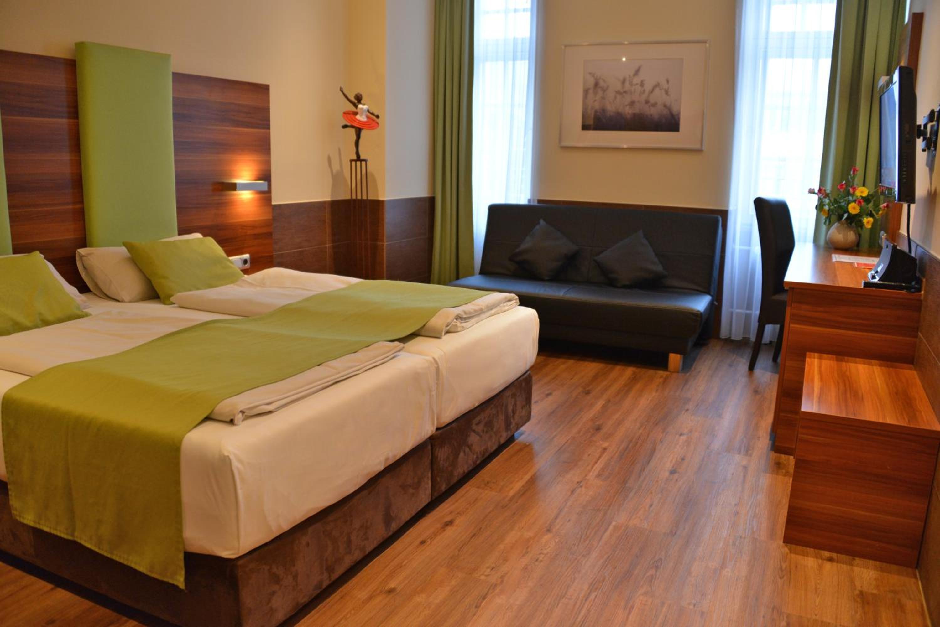 Triple Room photo 3