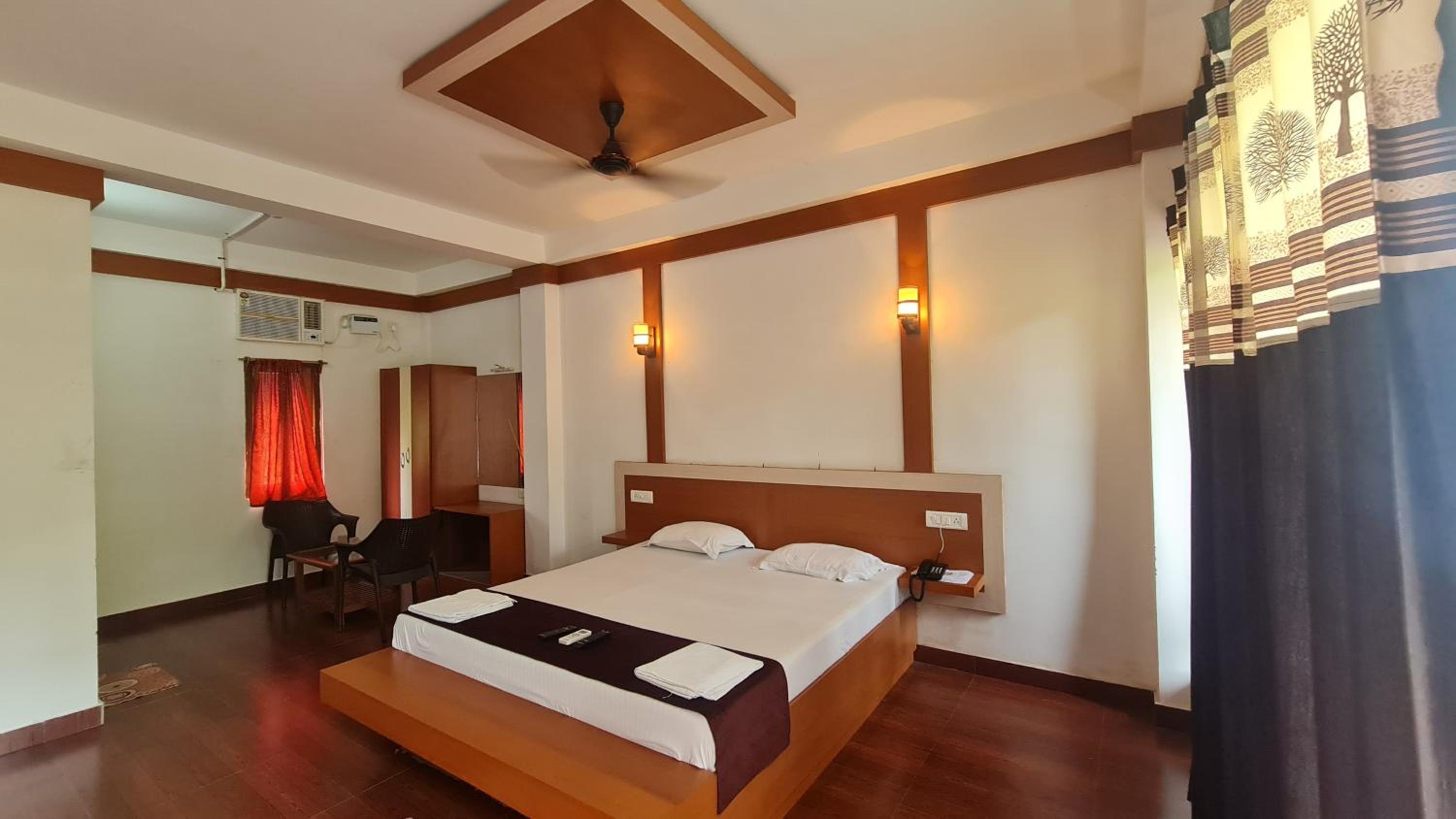 Deluxe Room (2 Adults + 1 Child) - Photo 17
