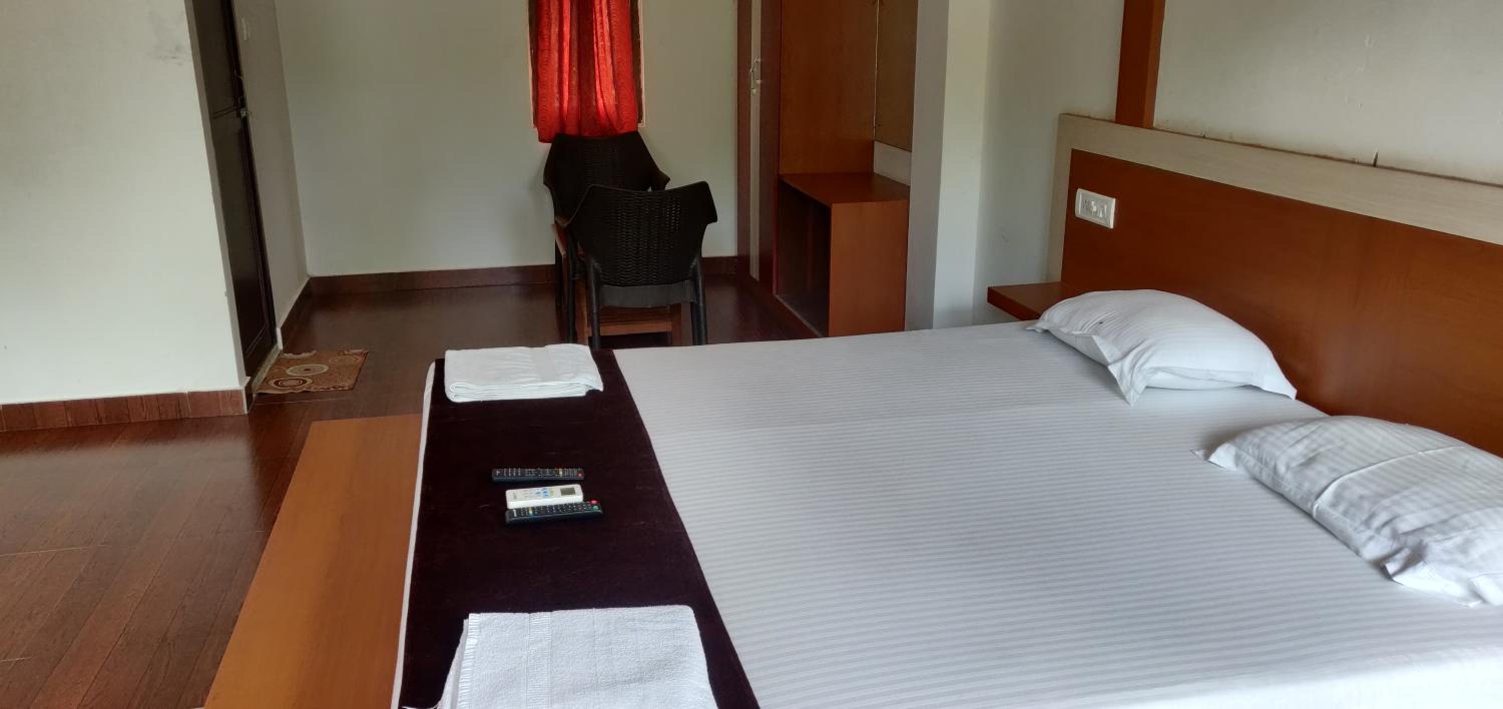 King Room with Garden View - Photo 10