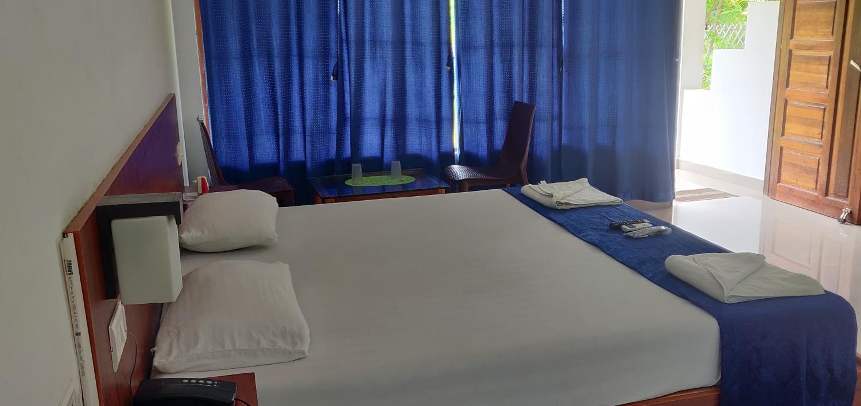 King Room with Garden View - Photo 5
