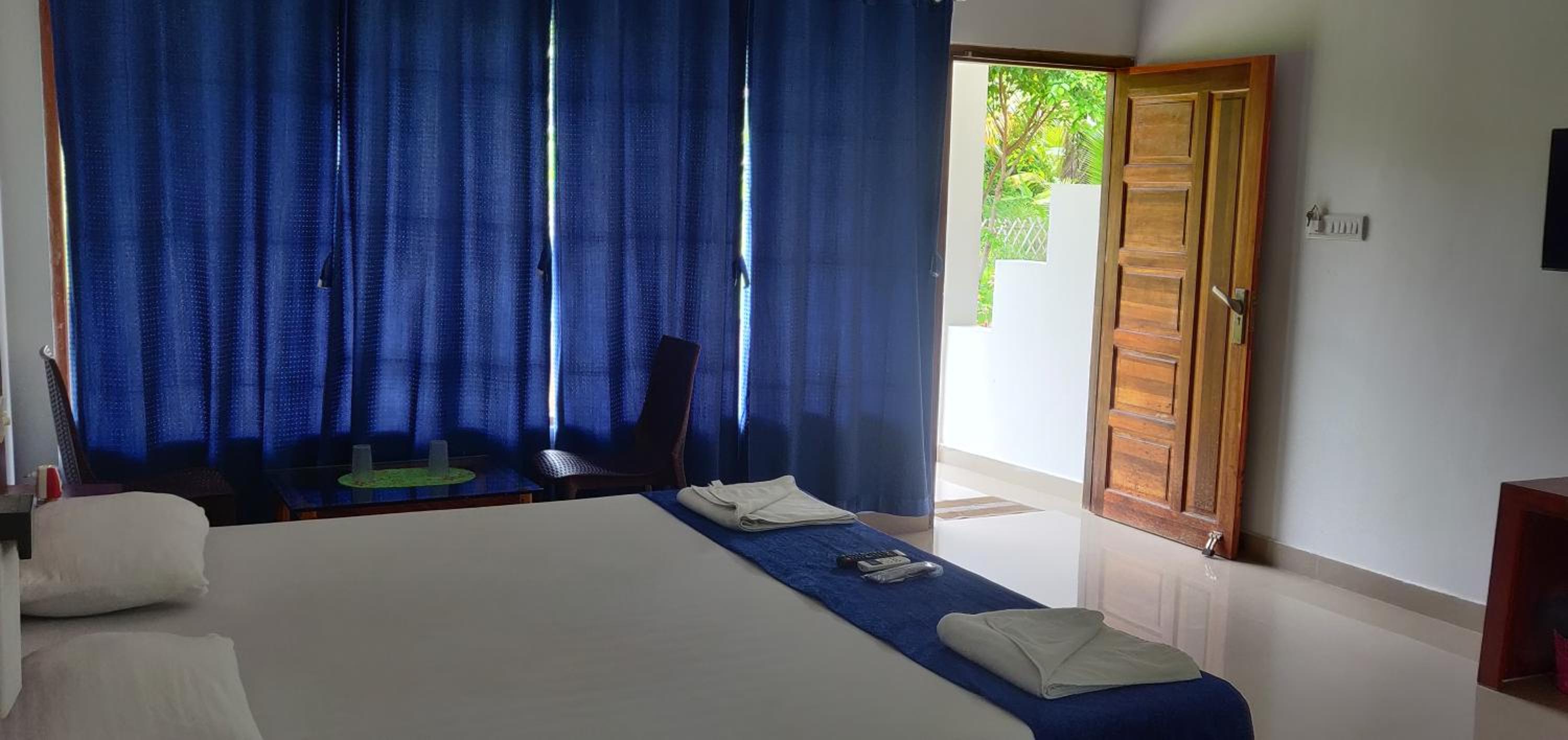 King Room with Garden View - Photo 6