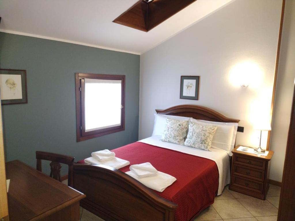 Double Room with Private Bathroom photo 3