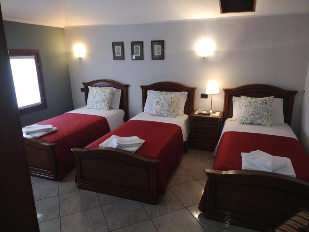 Triple Room with Terrace photo 2