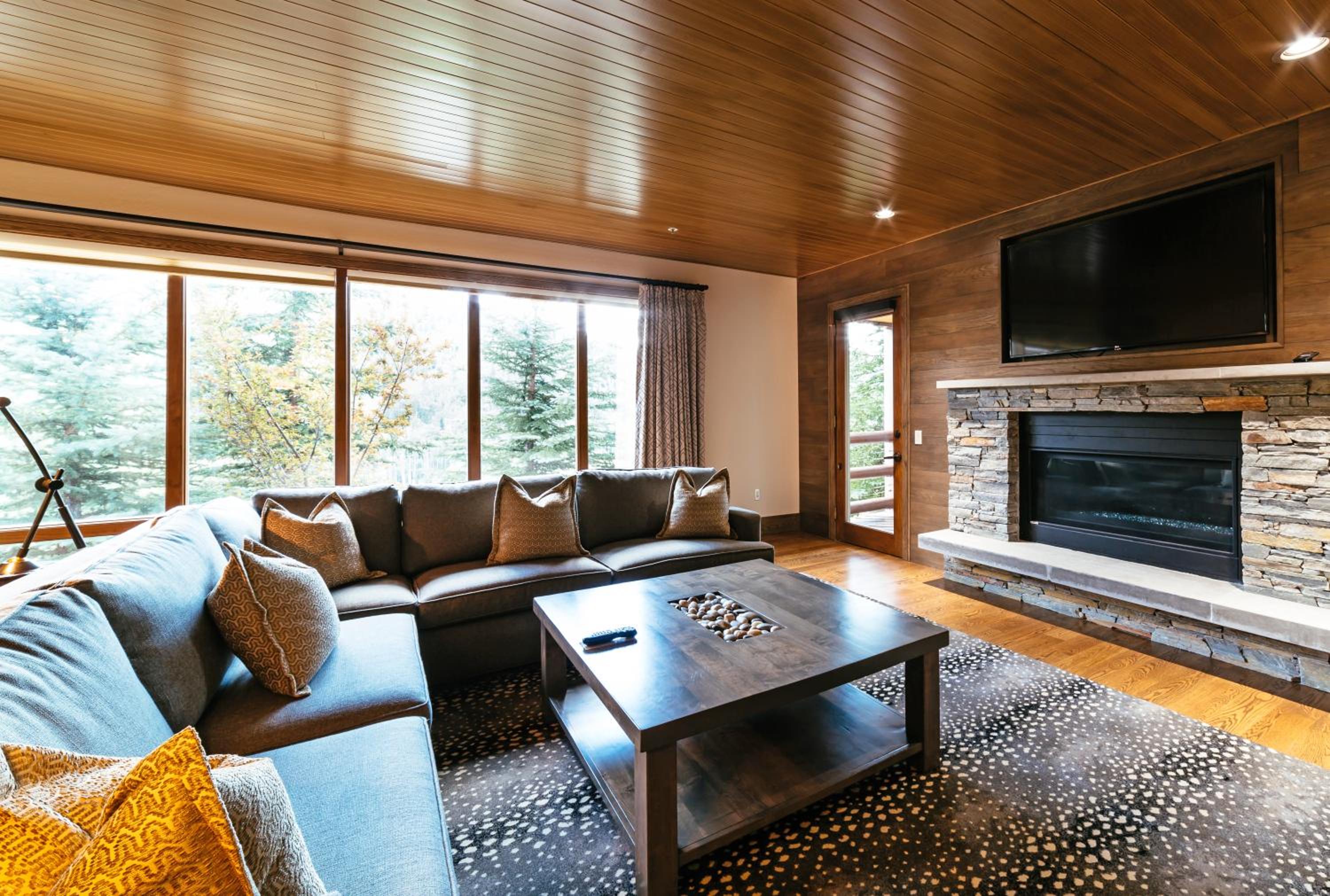 Superior One-Bedroom Apartment photo 1