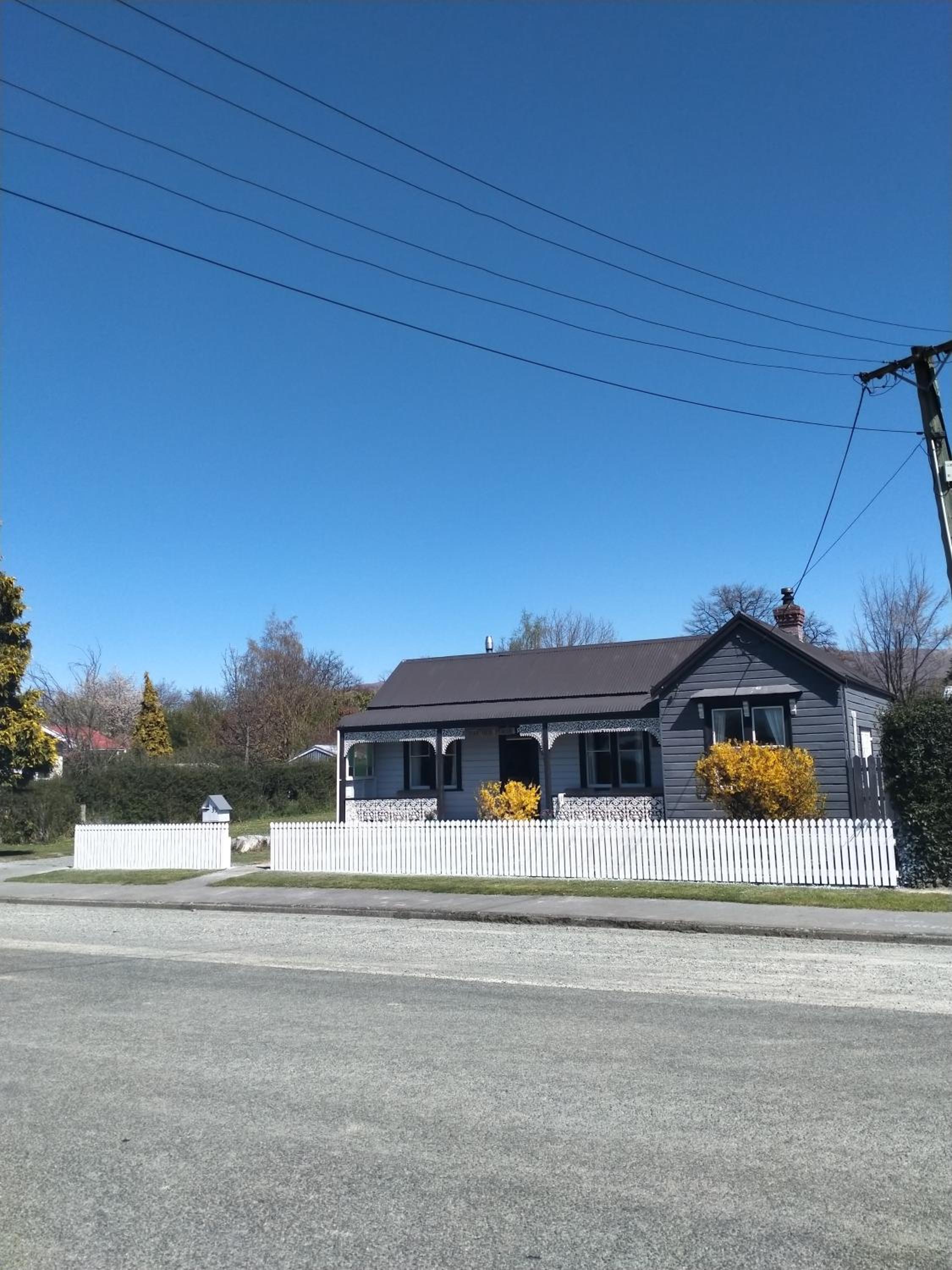 Three-Bedroom House - Photo 28