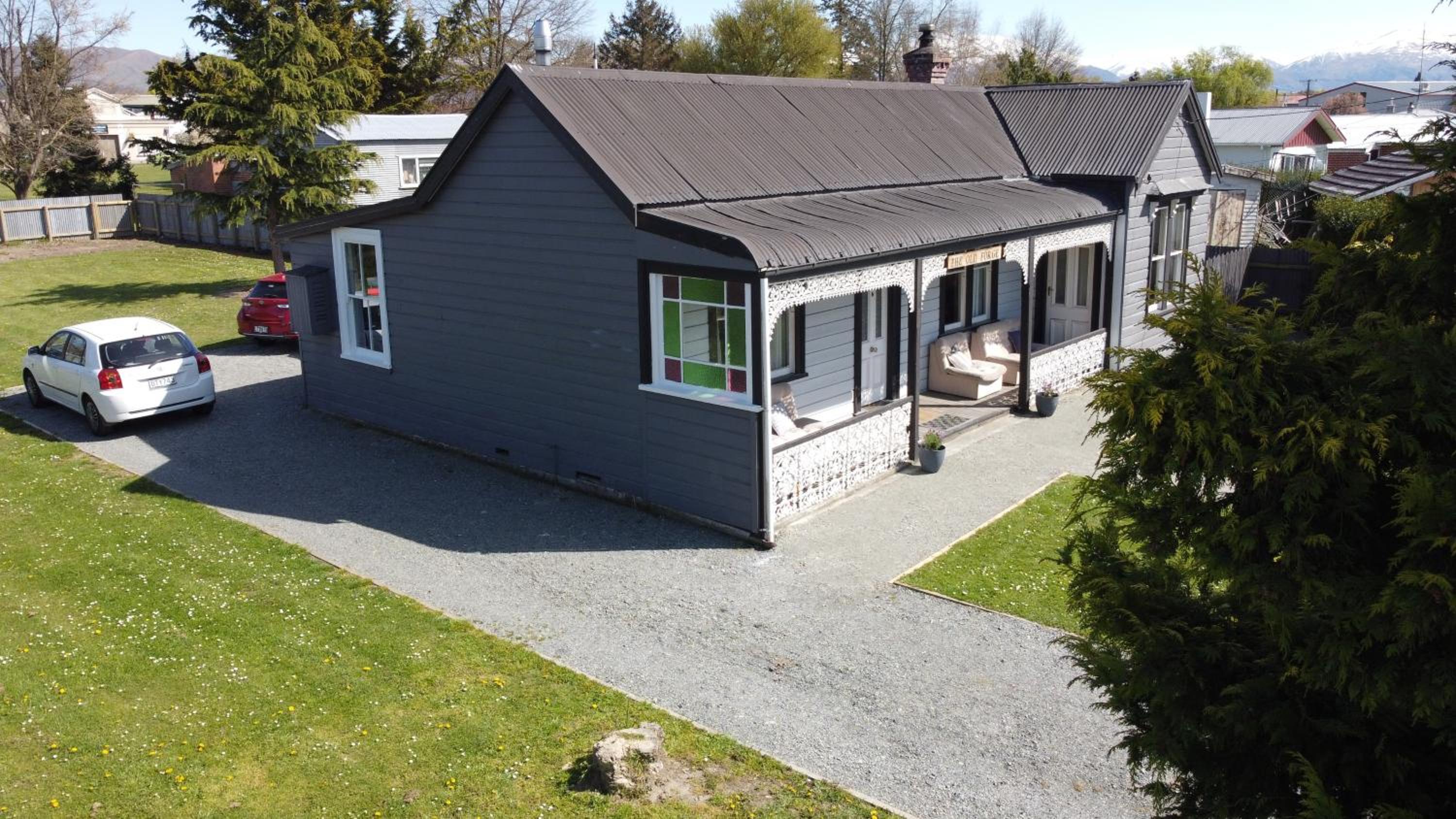 Three-Bedroom House - Photo 29